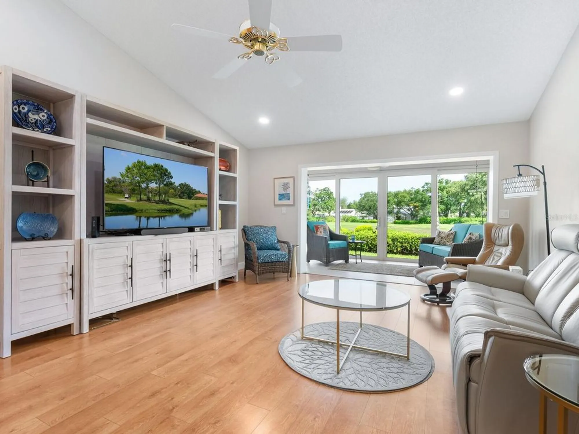 Property Slideshow image 9 of 73 | 6103 clubside dr # 6103, Sarasota, FL, 34243