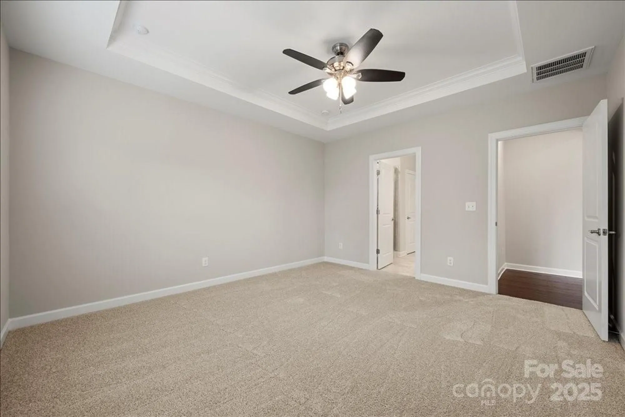 Property Slideshow image 17 of 31 | 9211 grisons ct, Charlotte, NC, 28278