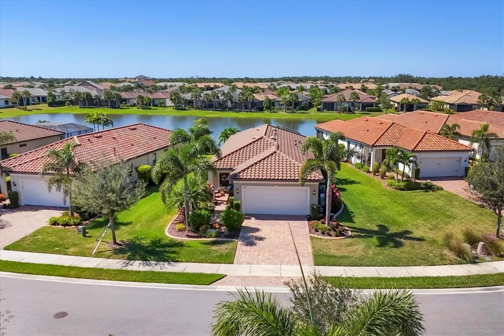 Property Slideshow image 47 of 78 | 6918 hanover ct, Lakewood Ranch, FL, 34202