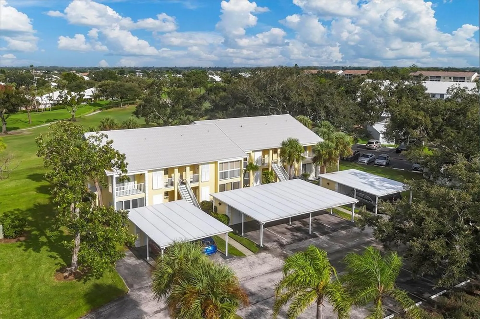 Property Slideshow image 25 of 35 | 402 cerromar cir 207, Venice, FL, 34293