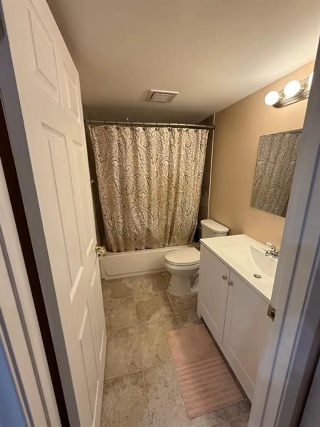 Property Slideshow image 5 of 18 | 1300 sw 130th ave apt f412, Pembroke Pines, FL, 33027