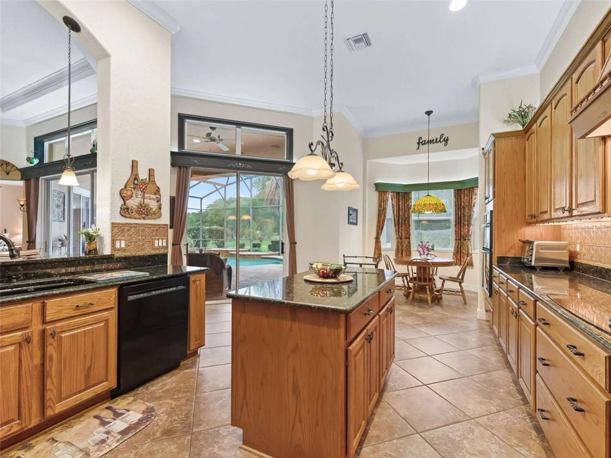 Property Slideshow image 15 of 57 | 5235 island terrace ct, Lady Lake, FL, 32159