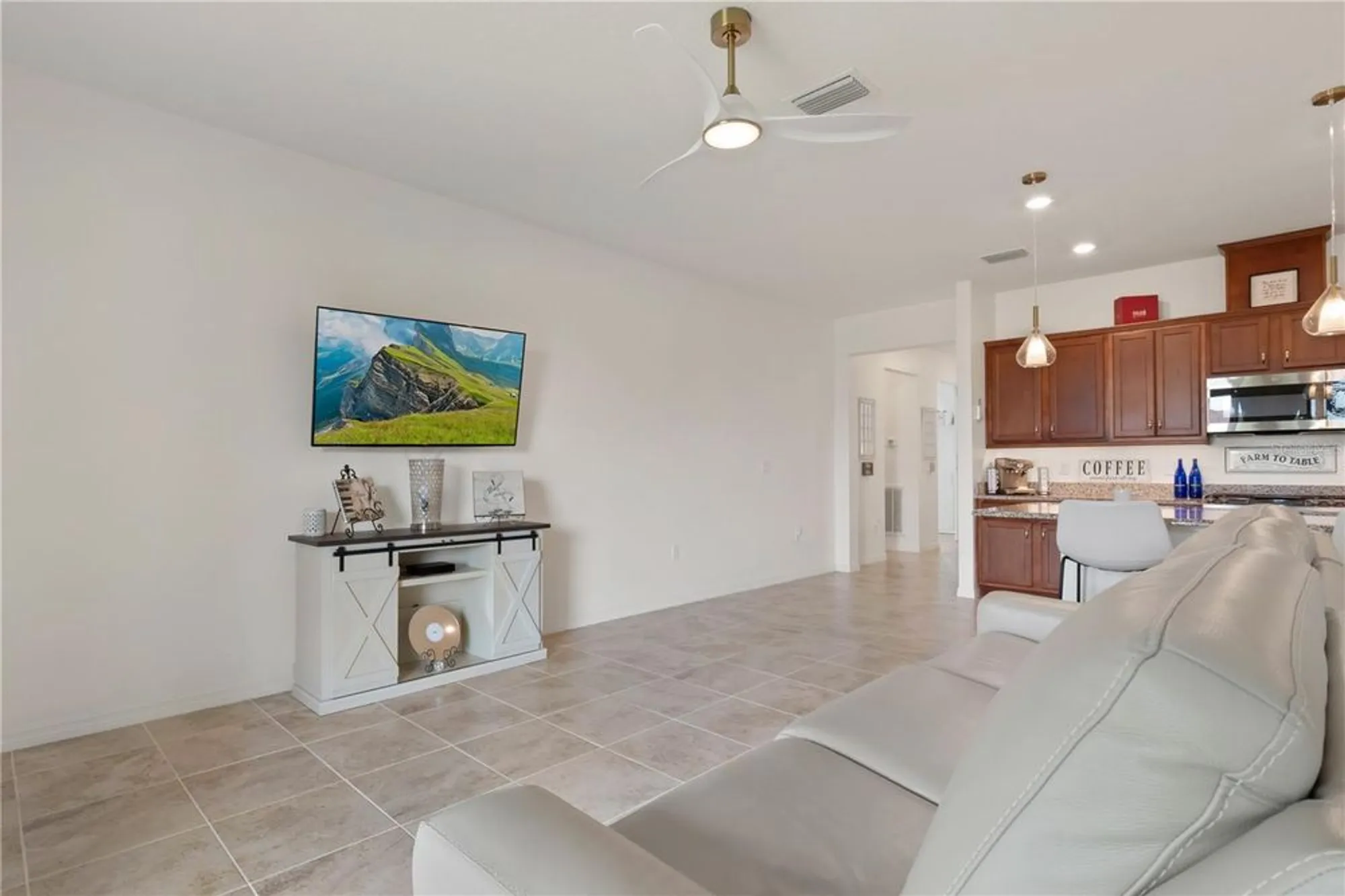 Property Slideshow image 15 of 61 | 125 silver maple rd, Groveland, FL, 34736