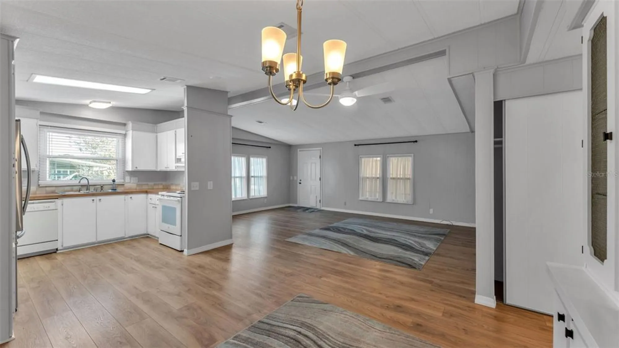 Property Slideshow image 18 of 59 | 5079 lodgewood dr, Lakeland, FL, 33810