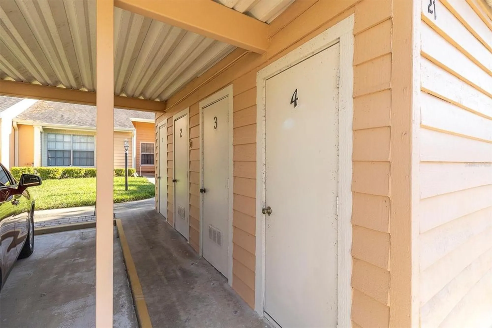 Property Slideshow image 36 of 64 | 4814 grist mill cir, New Port Richey, FL, 34655