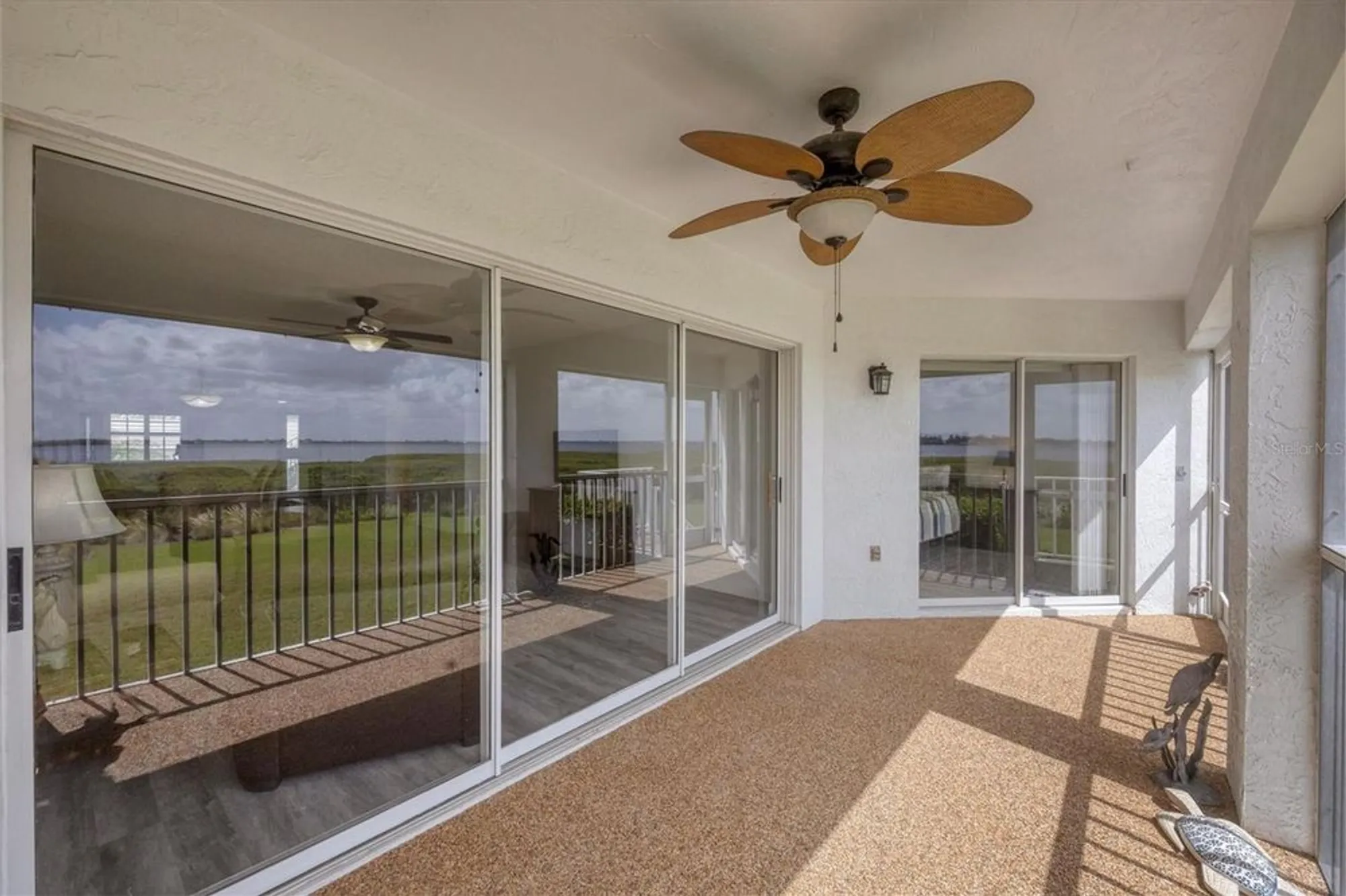 Property Slideshow image 23 of 28 | 1153 edgewater cir, Bradenton, FL, 34209