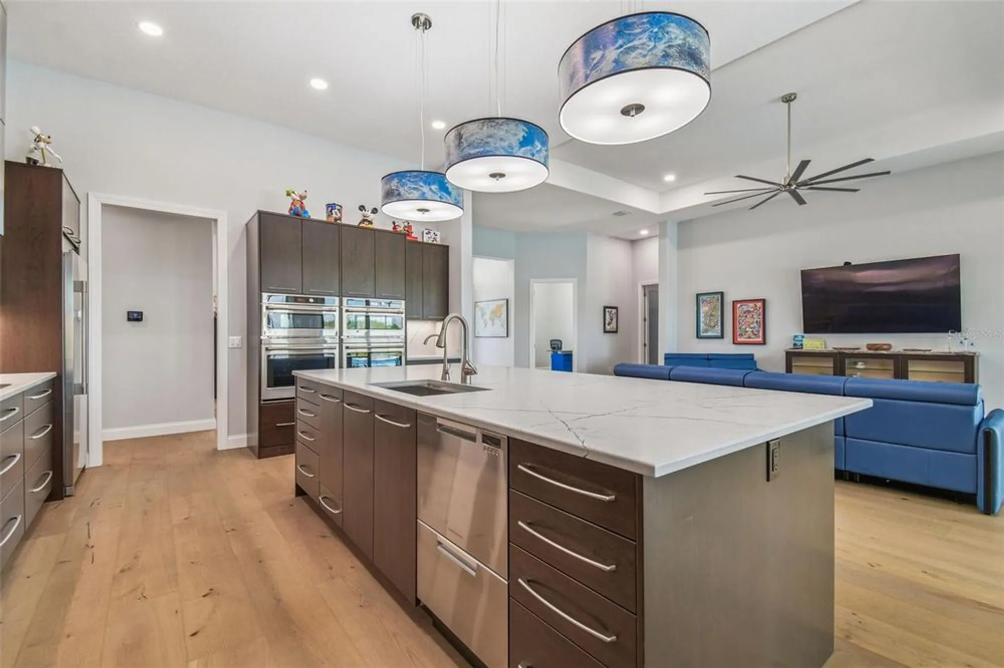 Property Slideshow image 9 of 100 | 29171 ginnetto dr, Wesley Chapel, FL, 33543