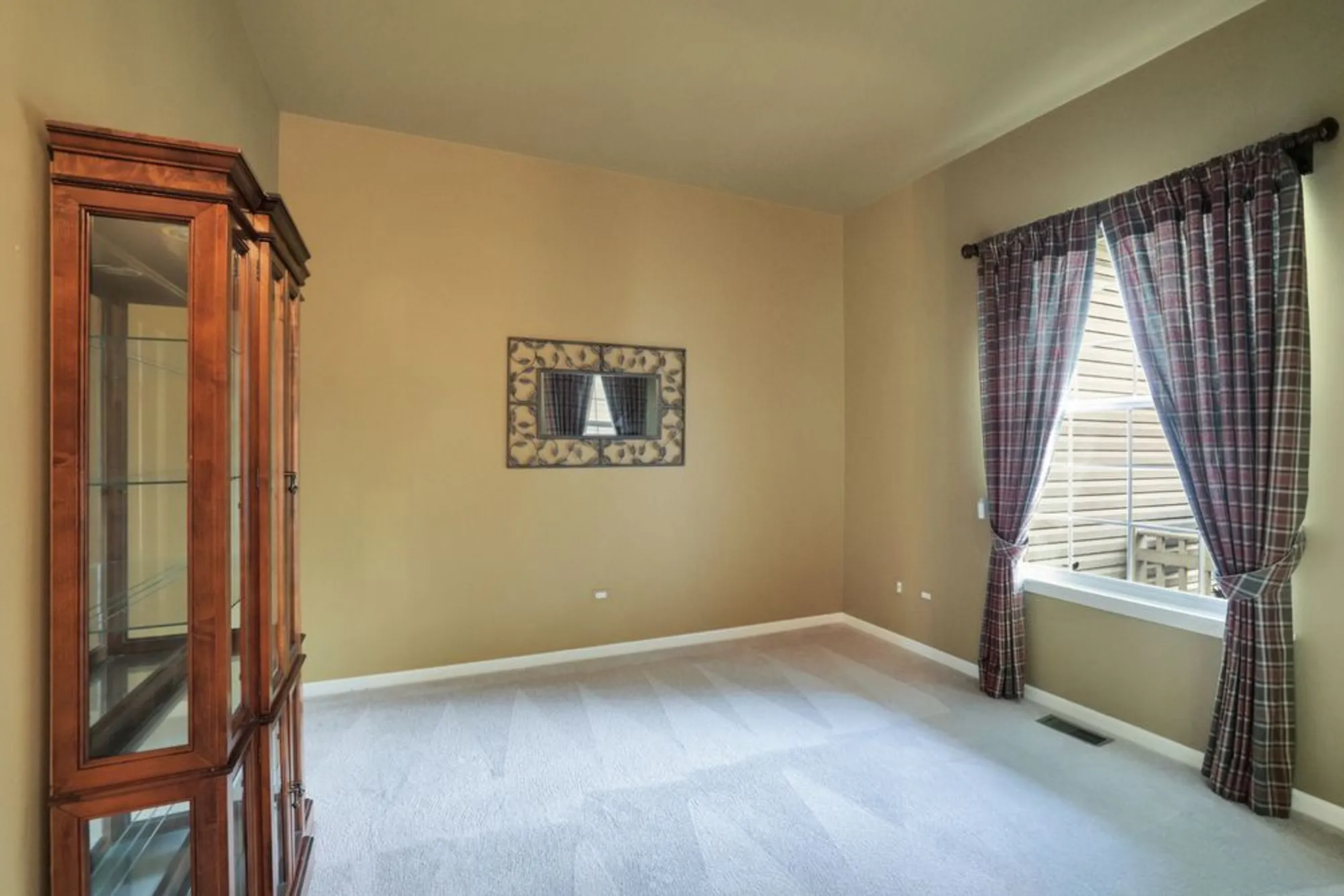 Property Slideshow image 23 of 36 | 12617 mulberry ct, Huntley, IL, 60142