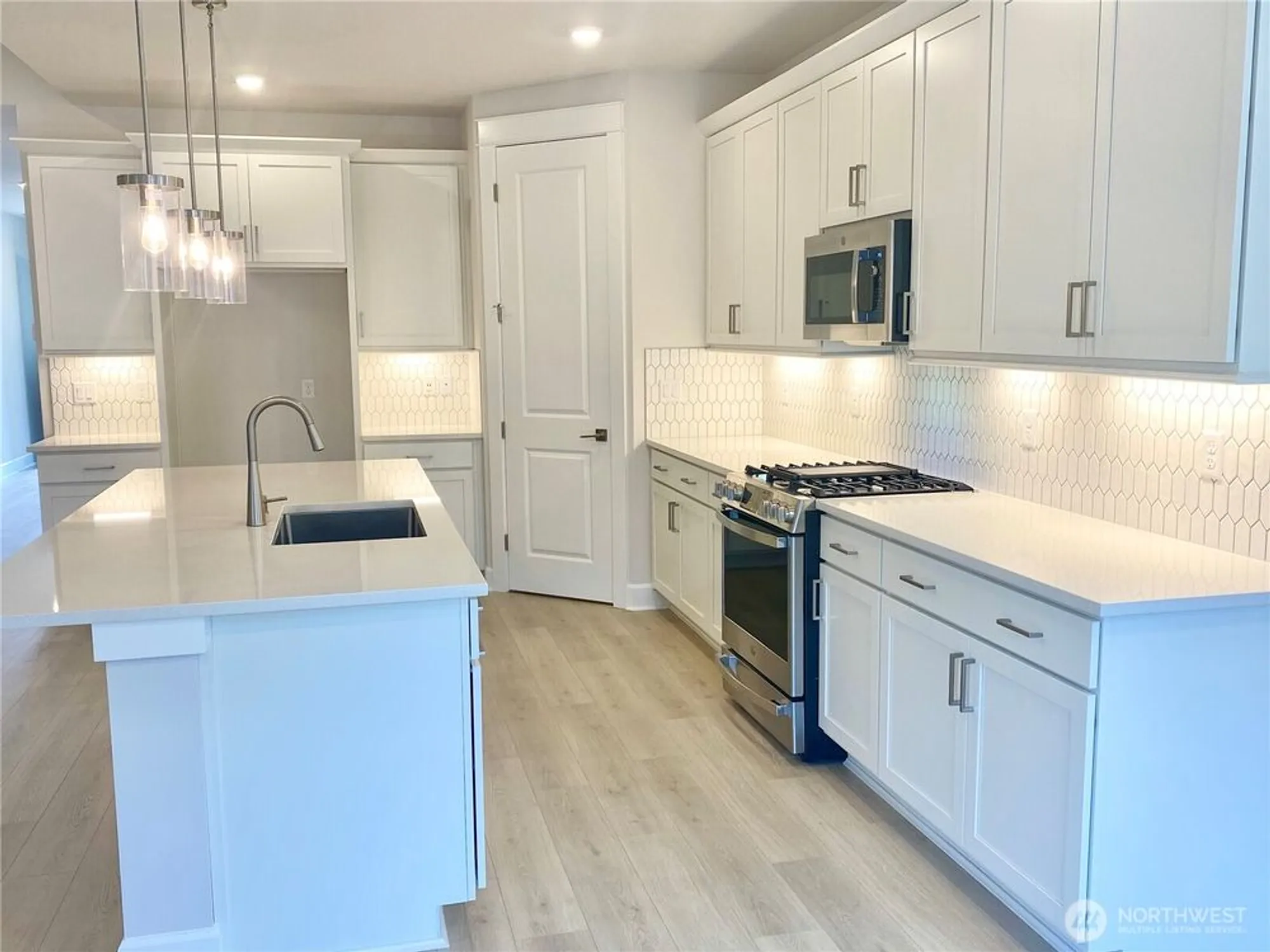 Property Slideshow image 3 of 19 | 2526 acer loop se, Lacey, WA, 98513