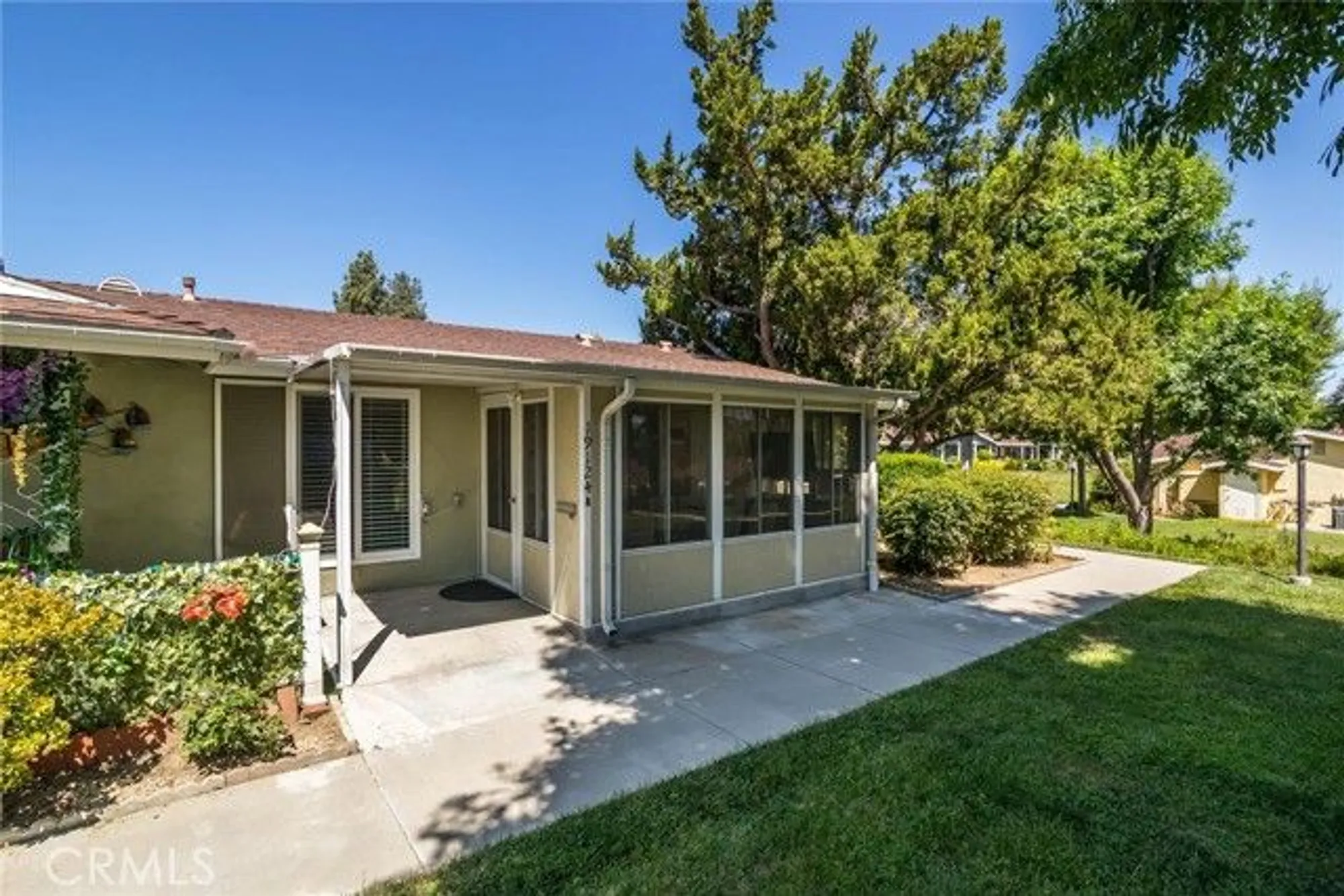 Property Slideshow image 2 of 35 | 19124 avenue of the oaks a, Newhall, CA, 91321