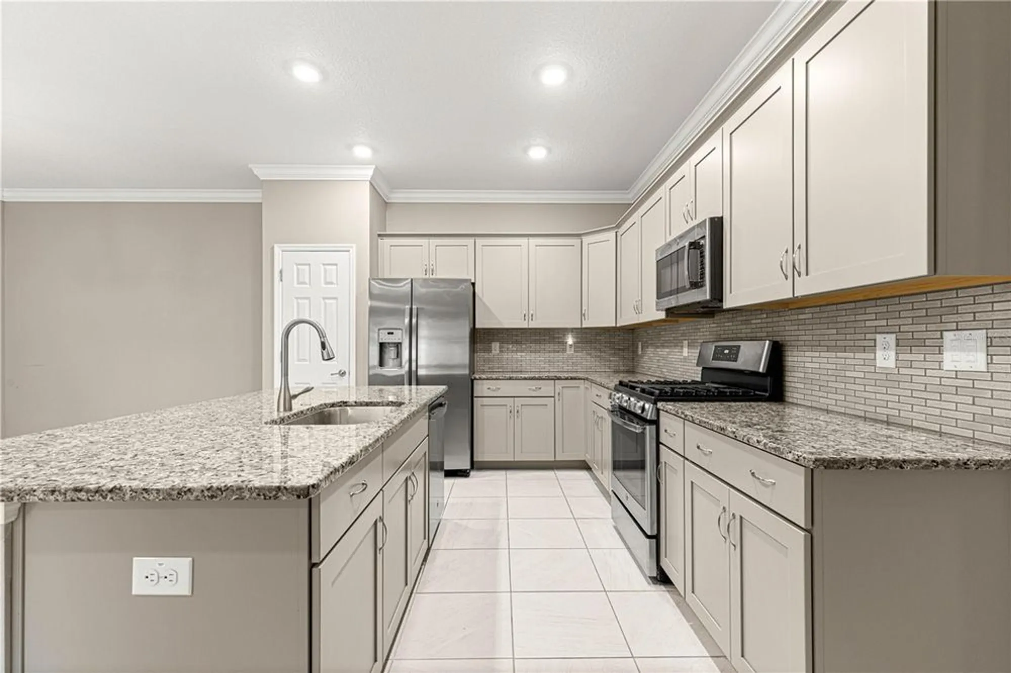 Property Slideshow image 13 of 46 | 8946 sw 78th ct, Ocala, FL, 34476