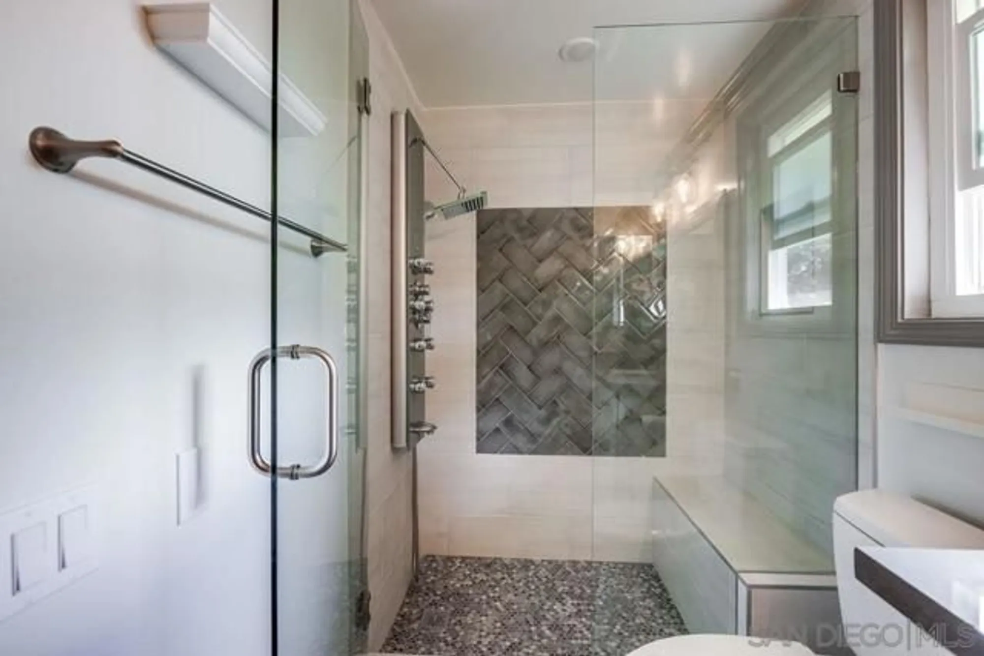 Property Slideshow image 19 of 29 | 3253 san amadeo n, Laguna Woods, CA, 92637