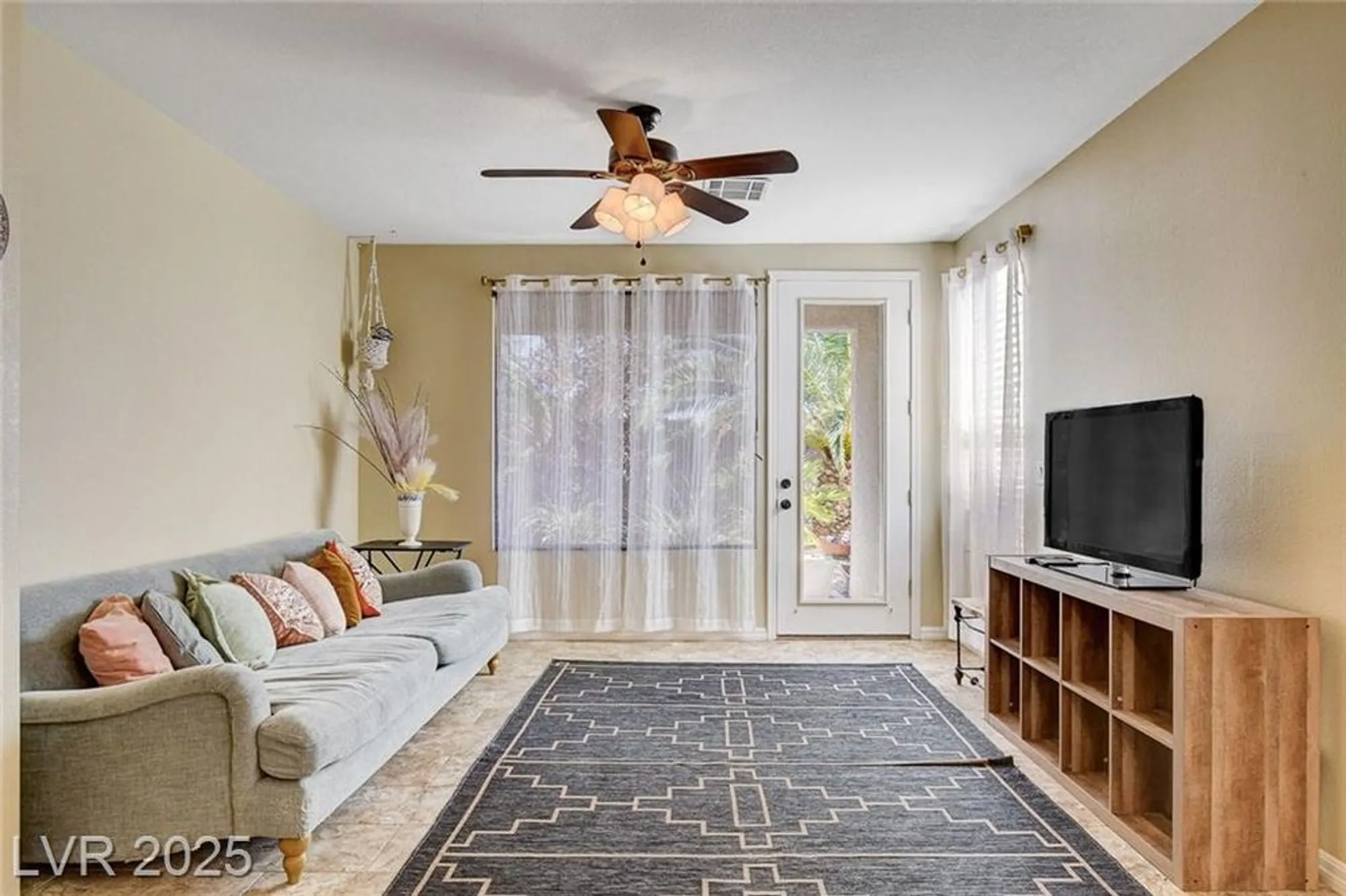 Property Slideshow image 9 of 57 | 4534 regalo bello st, Las Vegas, NV, 89135