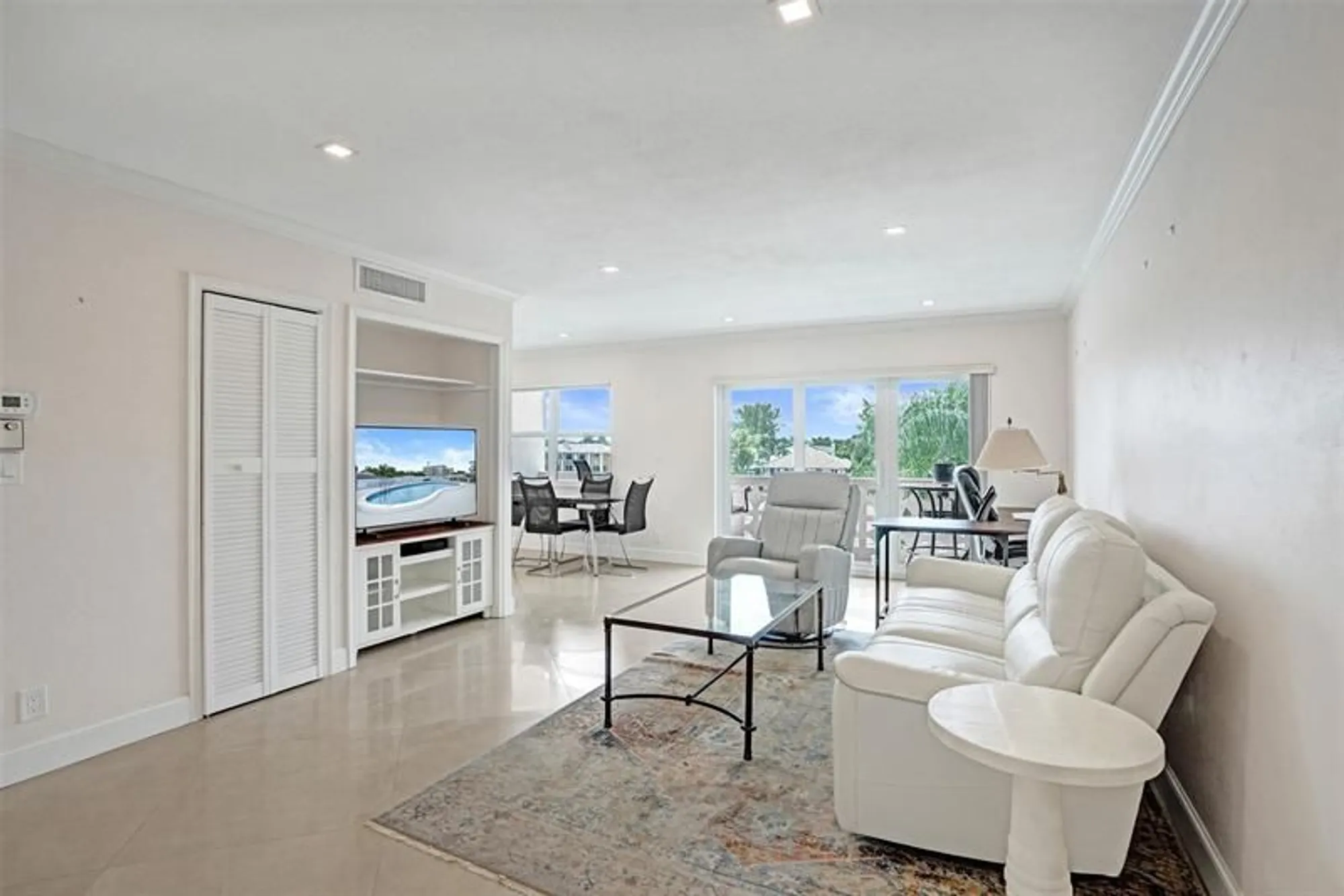 Property Slideshow image 15 of 49 | 1001 n riverside dr 304, Pompano Beach, FL, 33062