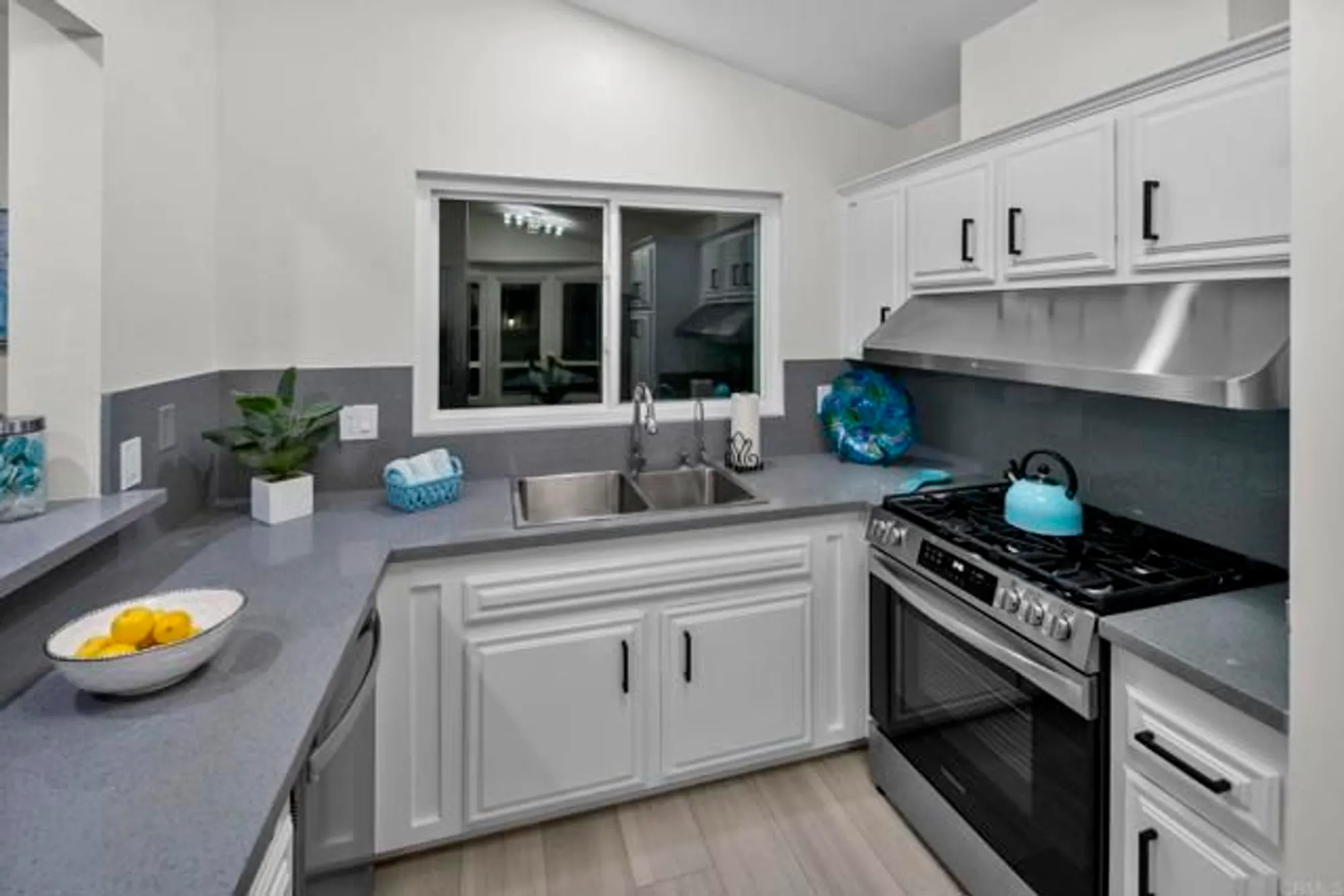 Property Slideshow image 17 of 53 | 2010 w san marcos blvd unit 95, San Marcos, CA, 92078