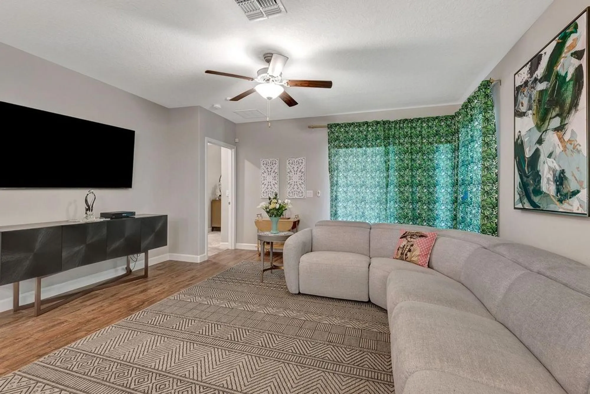 Property Slideshow image 22 of 60 | 17003 clear cork dr, Wimauma, FL, 33598