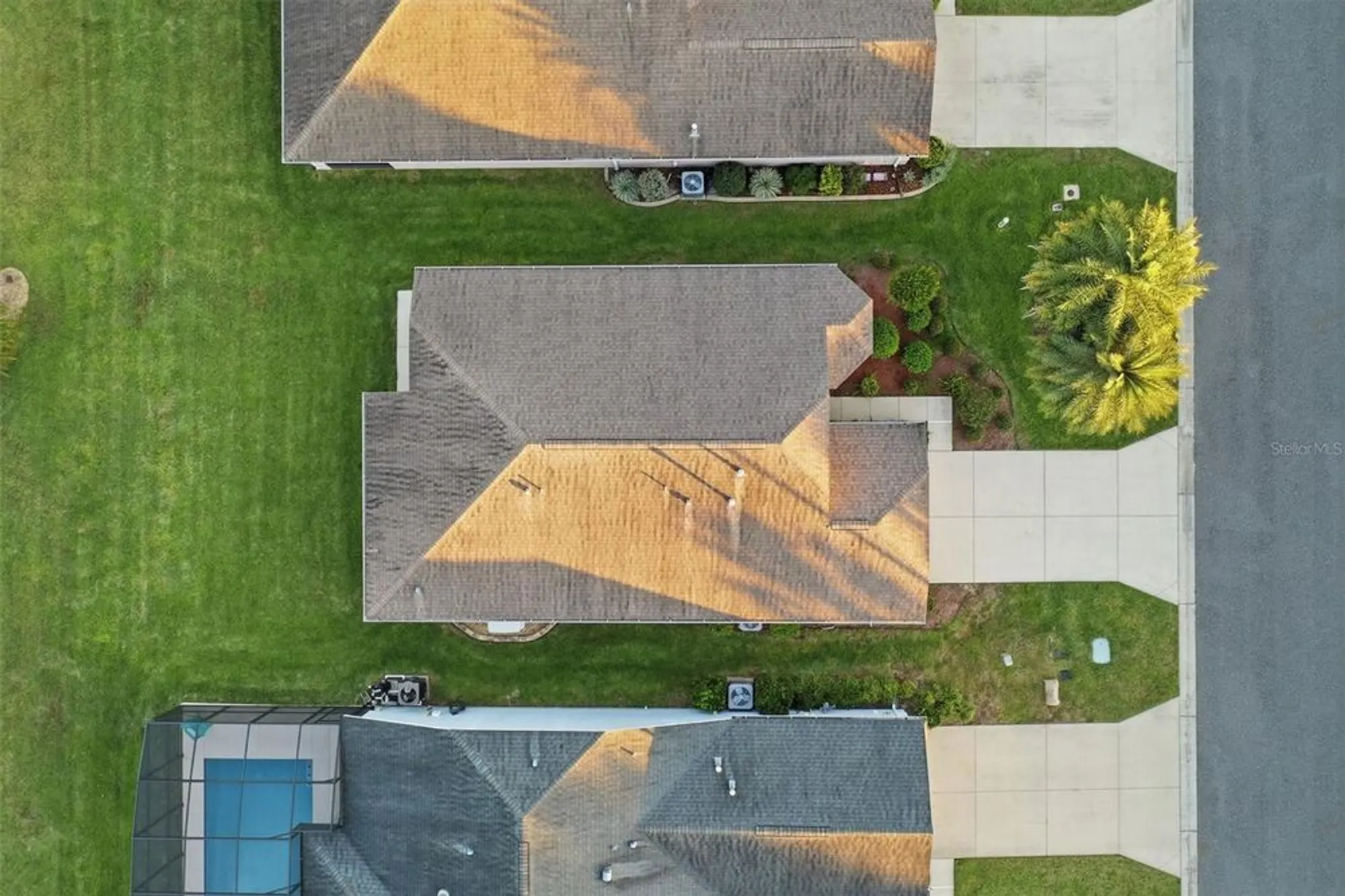 Property Slideshow image 34 of 64 | 27046 roanoke dr, Leesburg, FL, 34748