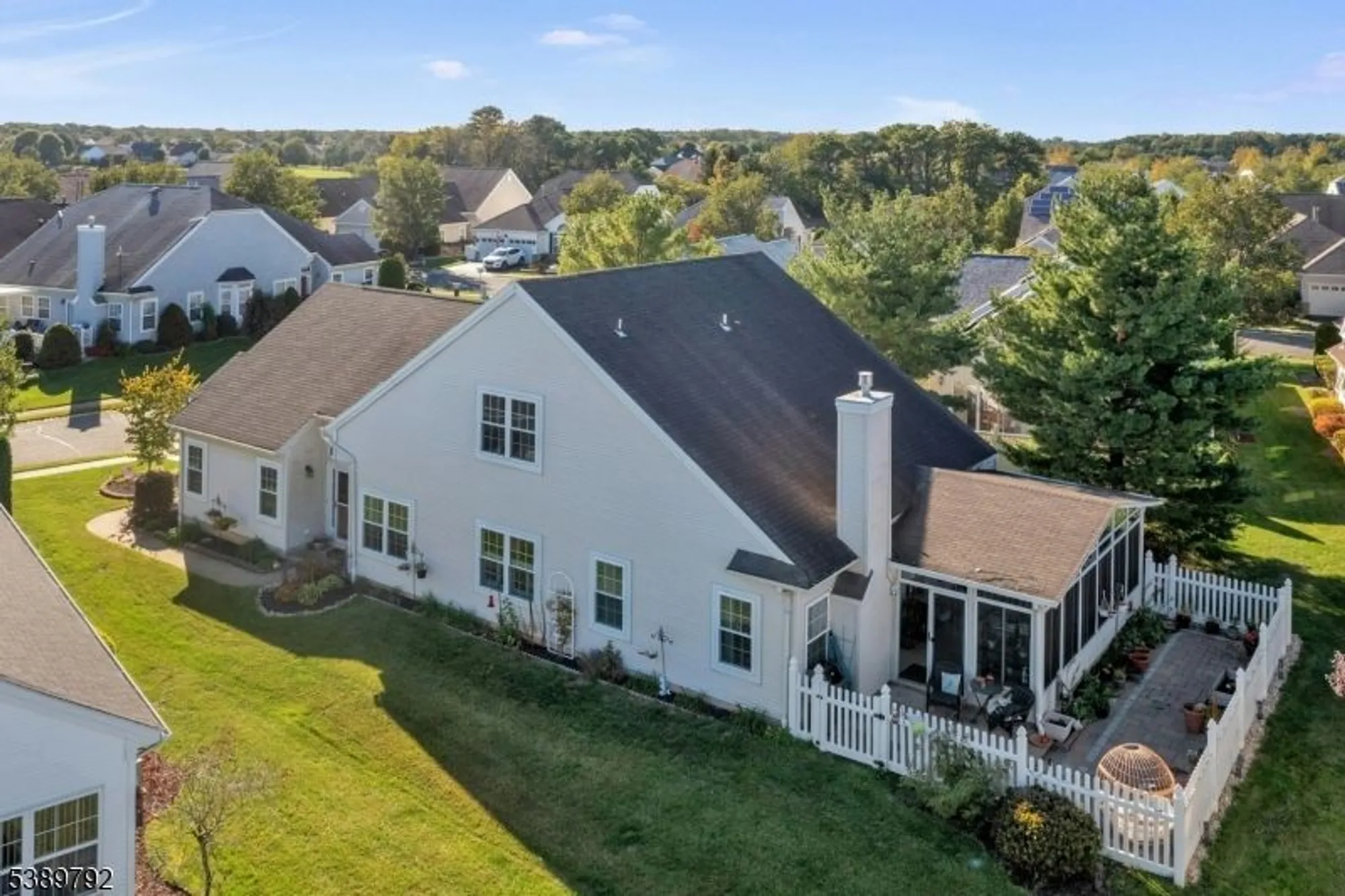 Property Slideshow image 4 of 50 | 5 la rochelle dr, Manchester Tw, NJ, 08759