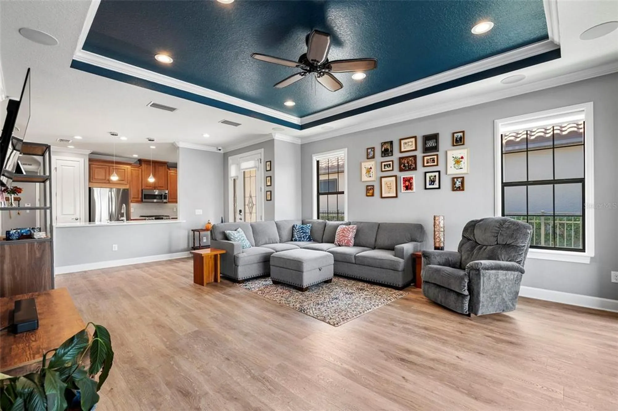 Property Slideshow image 8 of 52 | 4816 heinman cv, Palmetto, FL, 34221