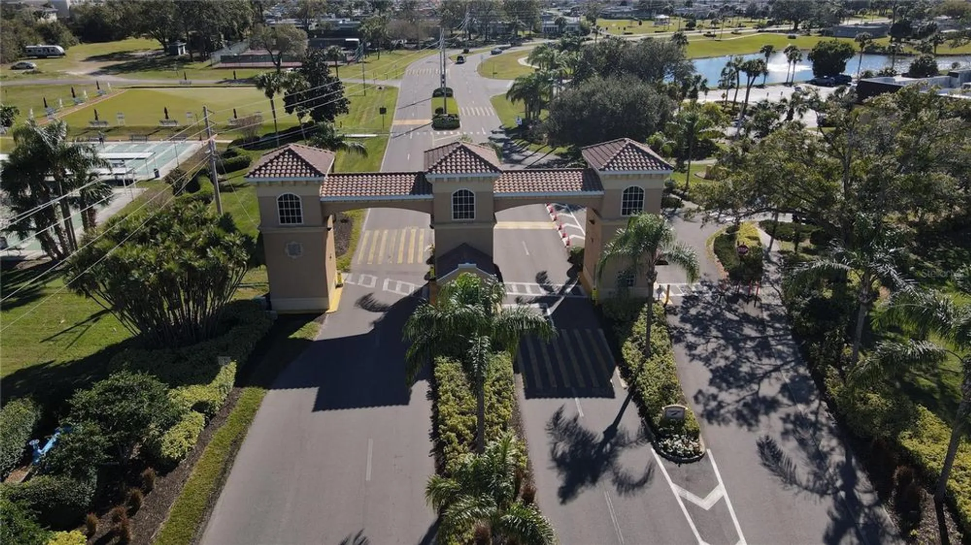 Property Slideshow image 38 of 63 | 1226 lyndhurst greens dr, Sun City Center, FL, 33573