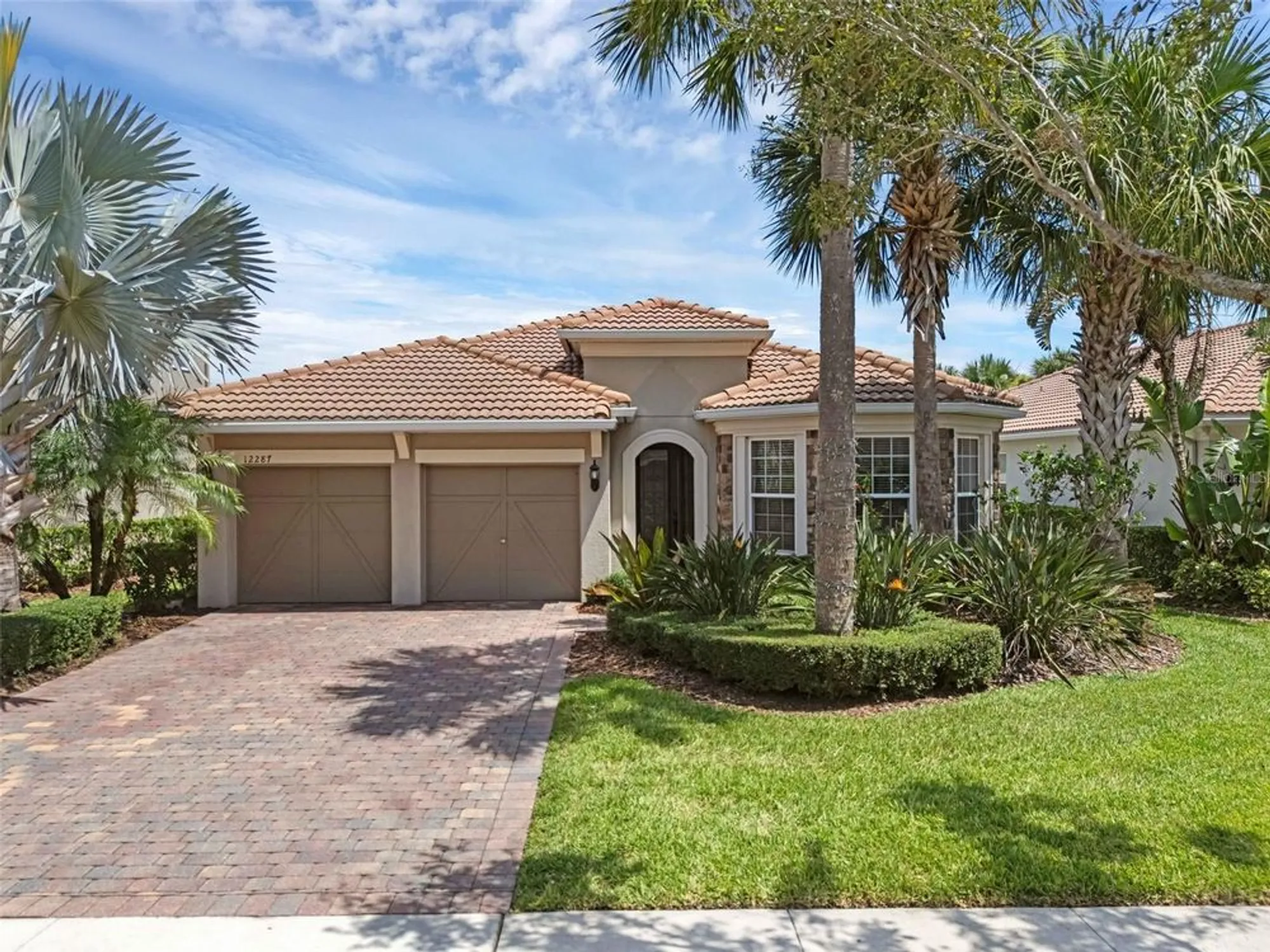 Property Slideshow image 3 of 60 | 12287 regal lily ln, Orlando, FL, 32827