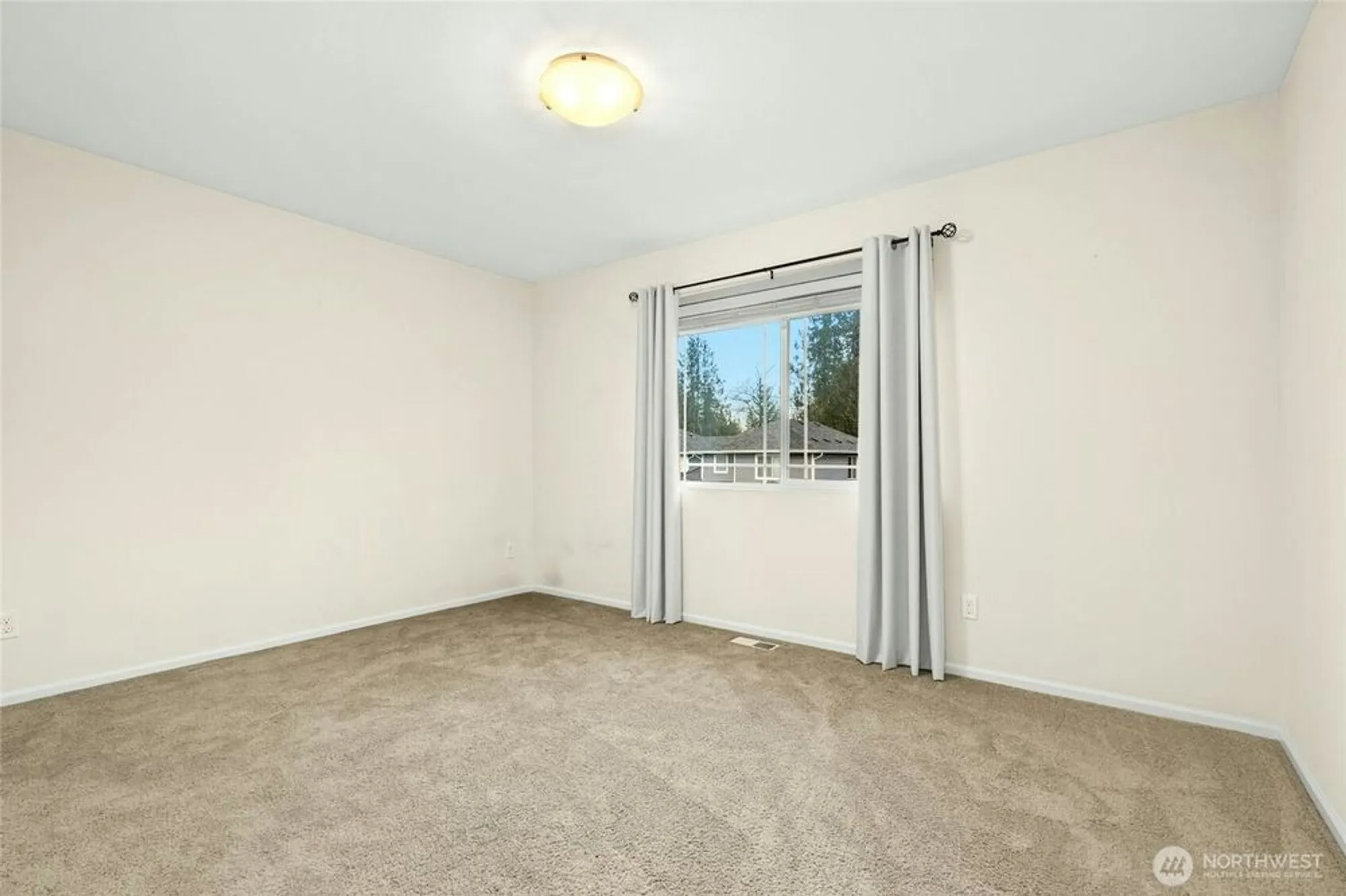 Property Slideshow image 22 of 31 | 11307 241st ln ne # 73, Redmond, WA, 98053