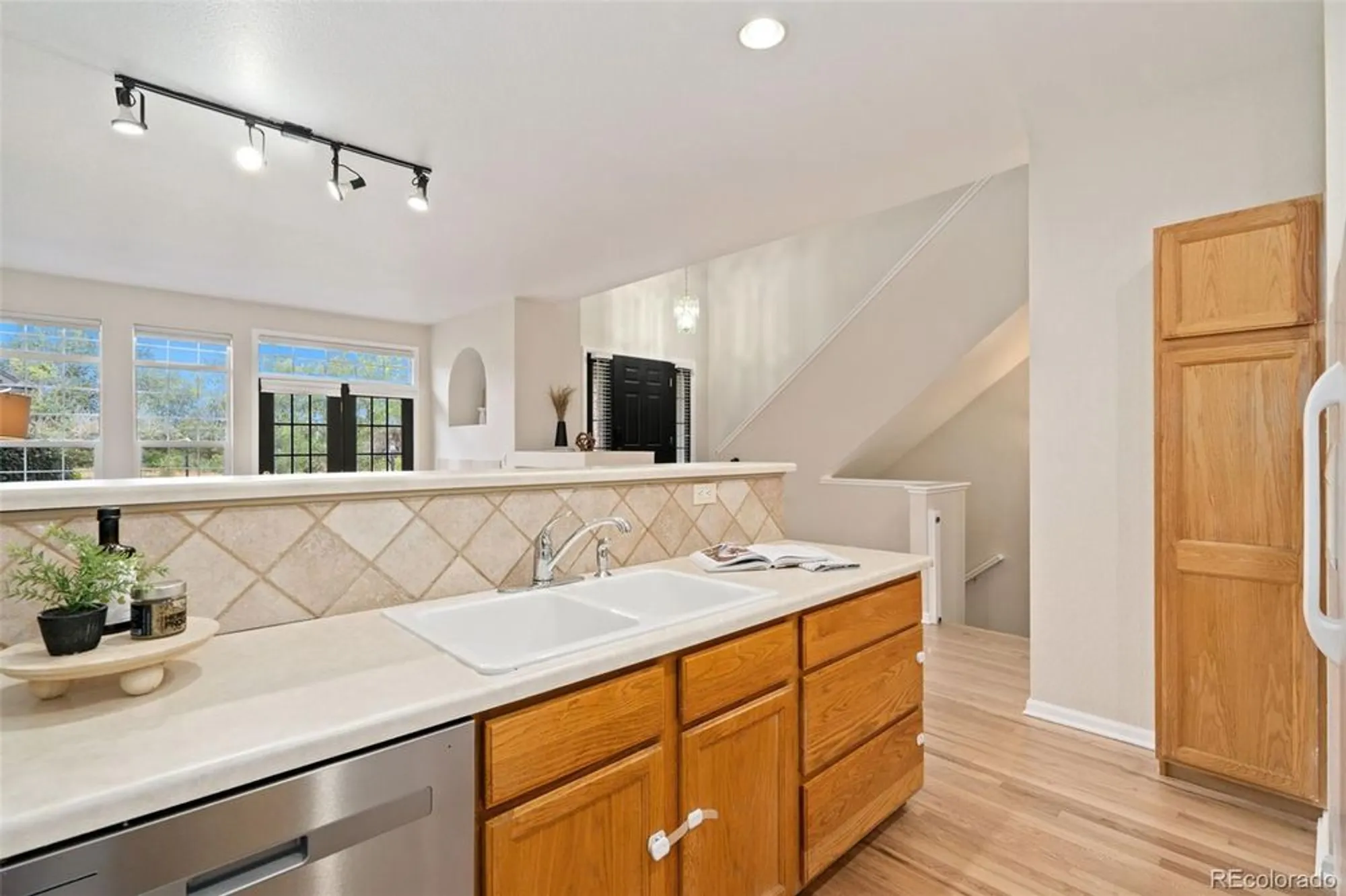 Property Slideshow image 9 of 41 | 2715 w greens dr, Littleton, CO, 80123