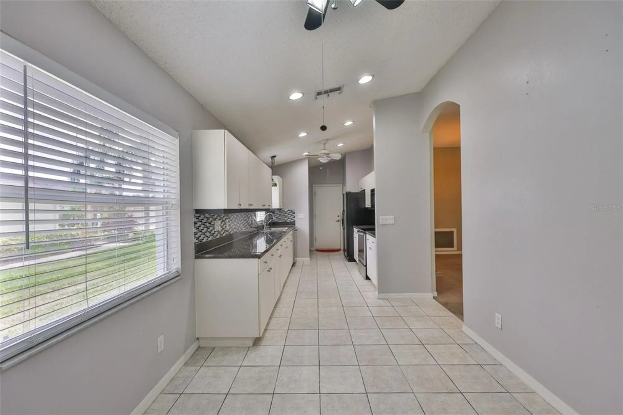 Property Slideshow image 19 of 59 | 920 villeroy greens dr, Sun City Center, FL, 33573
