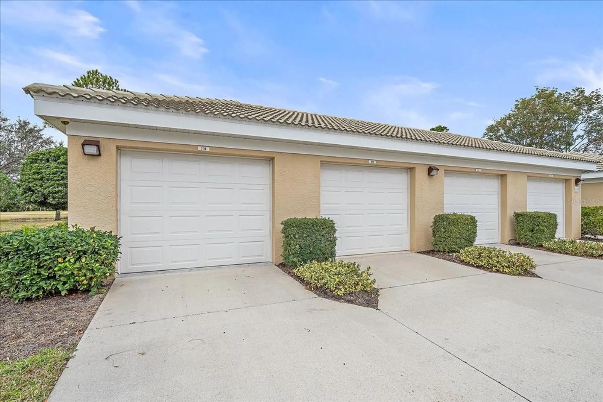 Property Slideshow image 32 of 44 | 6334 grand oak cir 201, Bradenton, FL, 34203