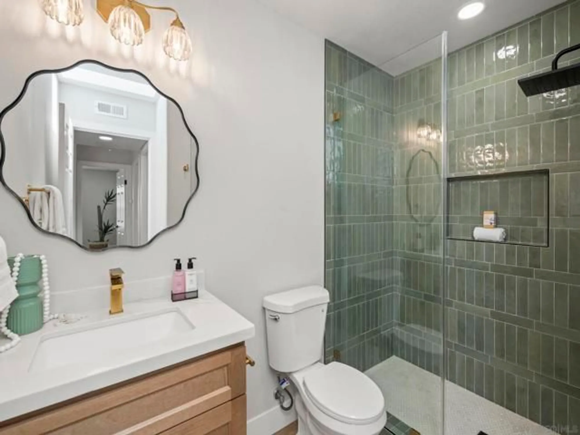 Property Slideshow image 34 of 73 | 4994 alicante way, Oceanside, CA, 92056