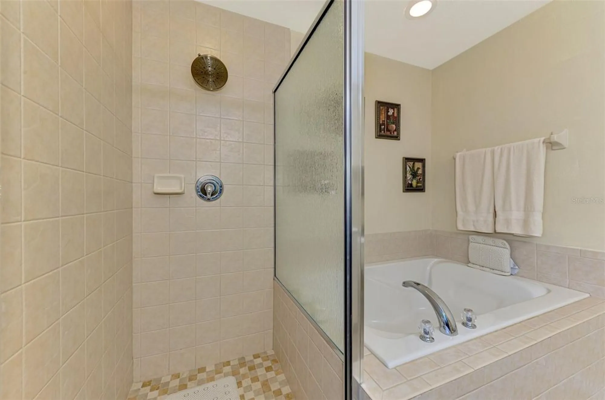 Property Slideshow image 28 of 77 | 3433 grand vista ct unit 102, Port Charlotte, FL, 33953