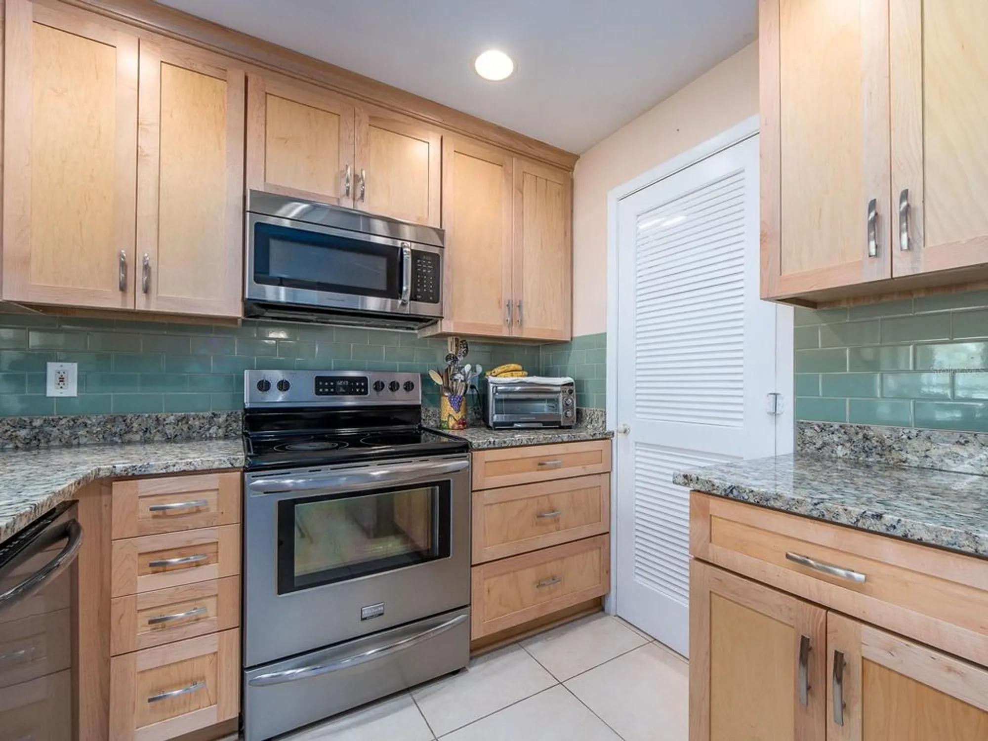 Property Slideshow image 10 of 28 | 9024 140th way, Seminole, FL, 33776