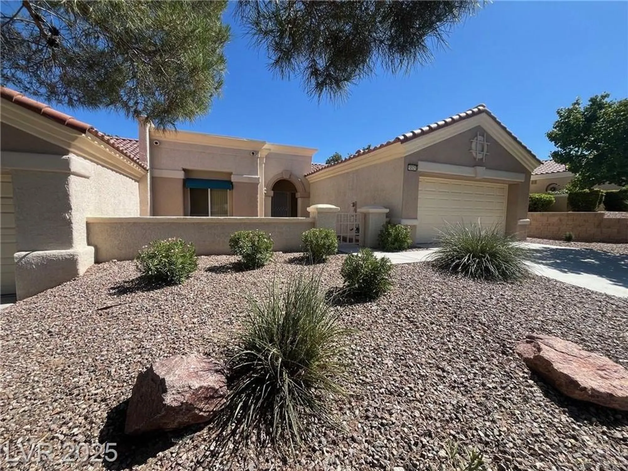 Property Slideshow image 2 of 38 | 10525 mission lakes ave, Las Vegas, NV, 89134