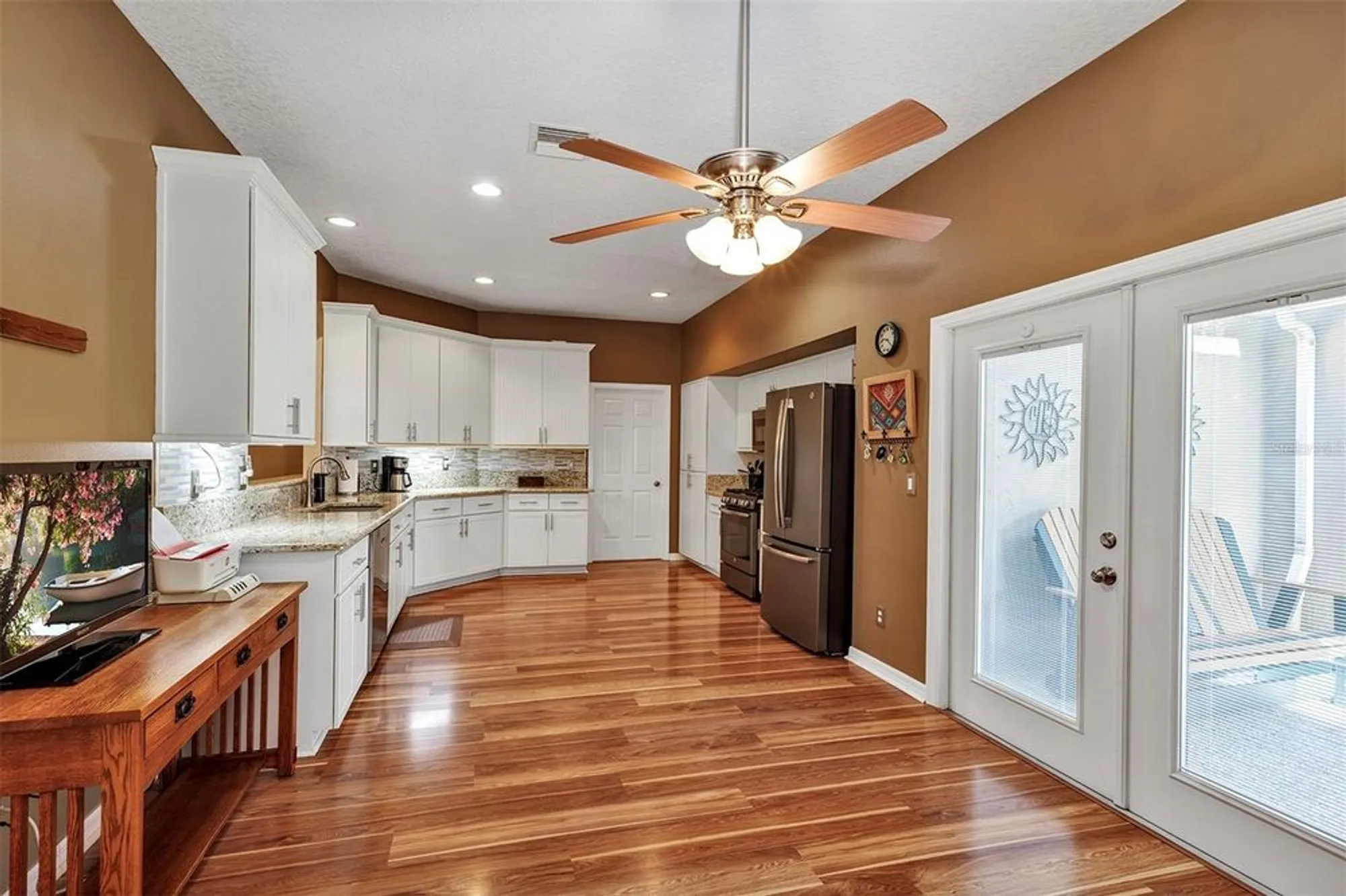 Property Slideshow image 14 of 73 | 5305 indian ocean loop, Tavares, FL, 32778