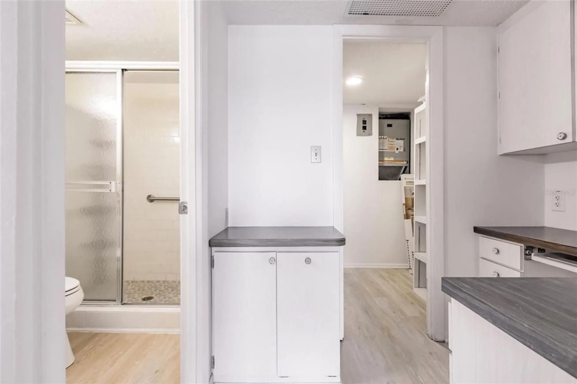 Property Slideshow image 18 of 64 | 3635 lake bayshore dr j-410, Bradenton, FL, 34205