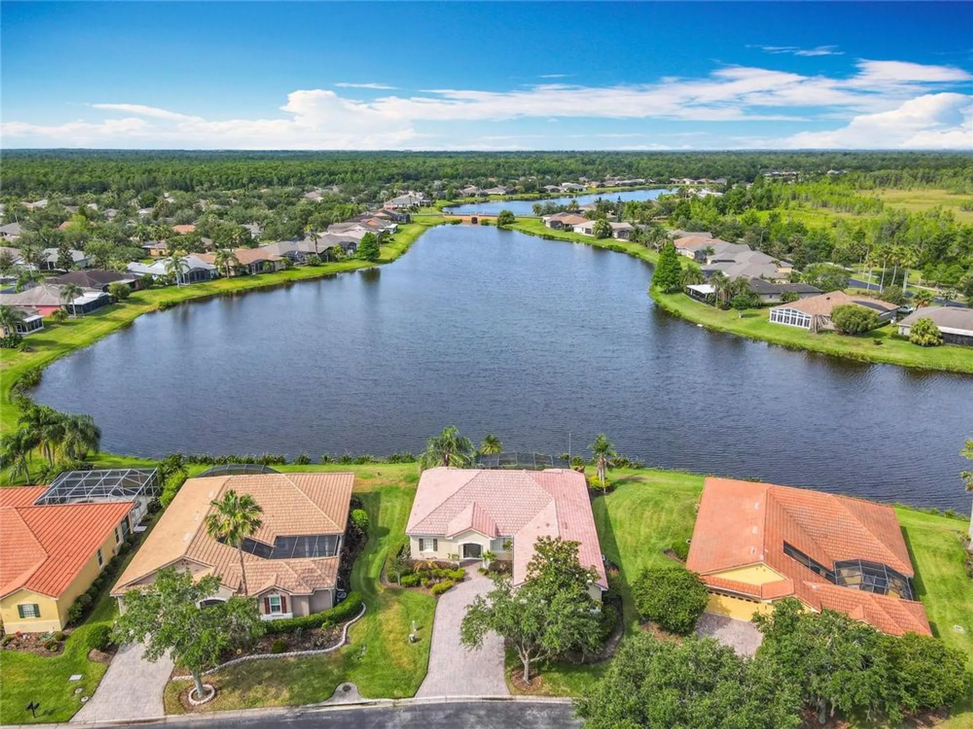 Property Slideshow image 2 of 67 | 644 shorehaven dr, Kissimmee, FL, 34759