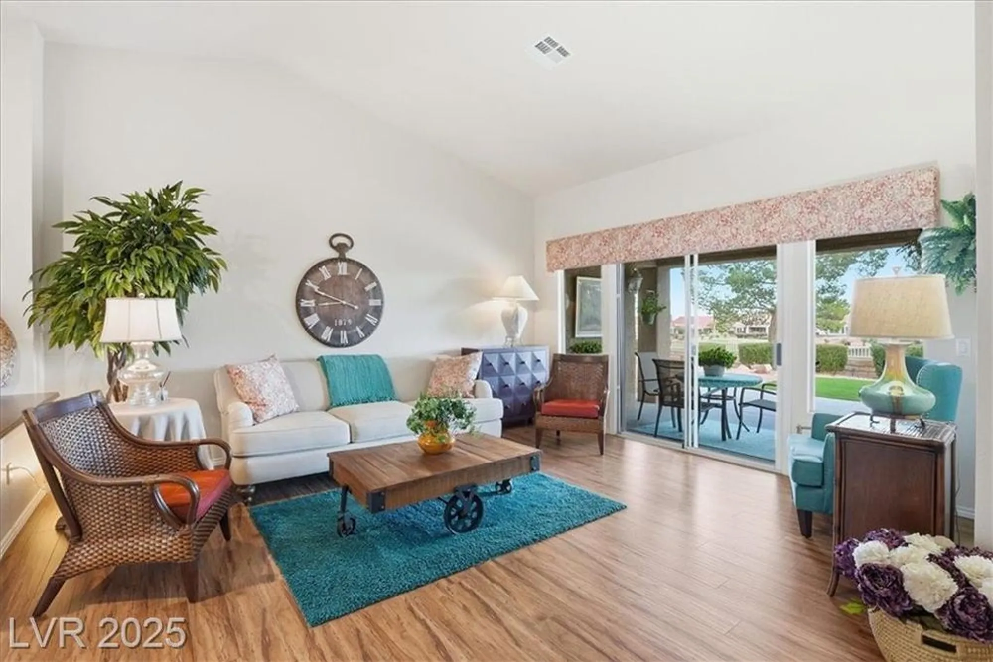 Property Slideshow image 10 of 52 | 2904 castle bar dr, Las Vegas, NV, 89134