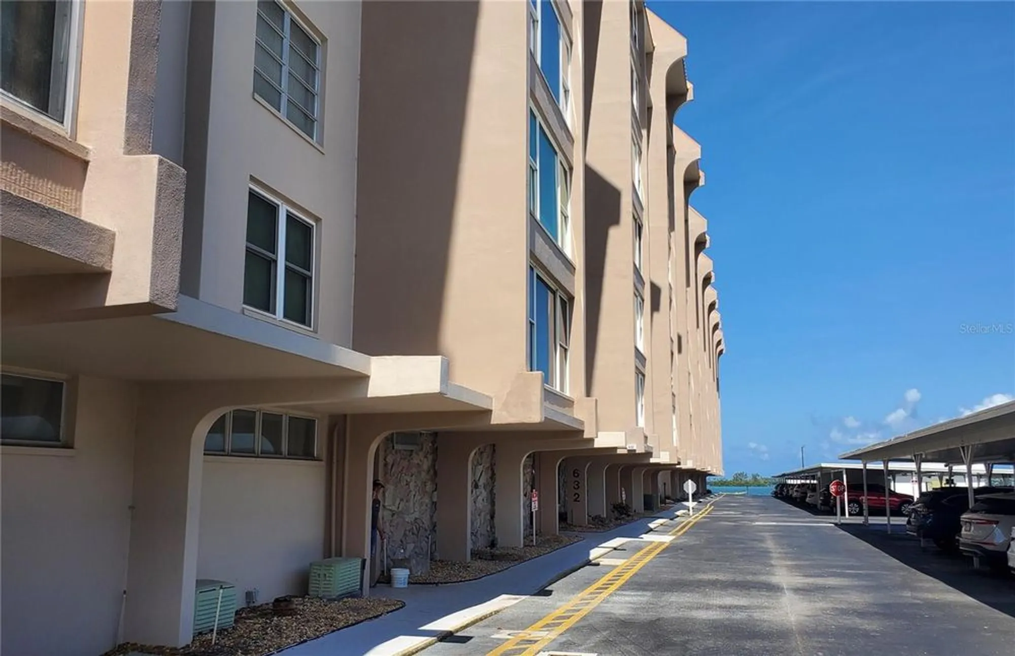 Property Slideshow image 19 of 24 | 632 edgewater dr 832, Dunedin, FL, 34698