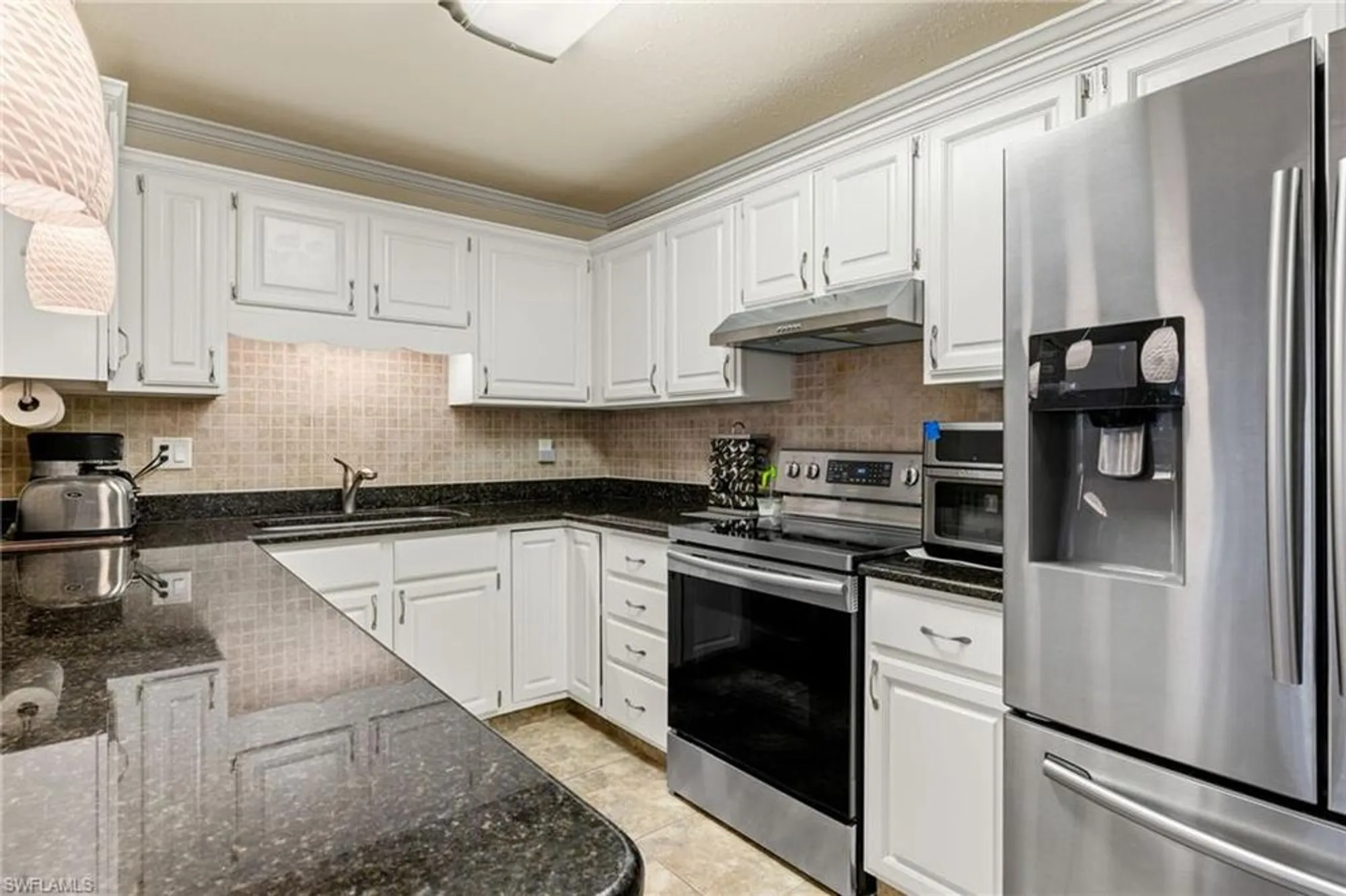 Property Slideshow image 8 of 27 | 1340 s brandywine cir apt 3, Fort Myers, FL, 33919