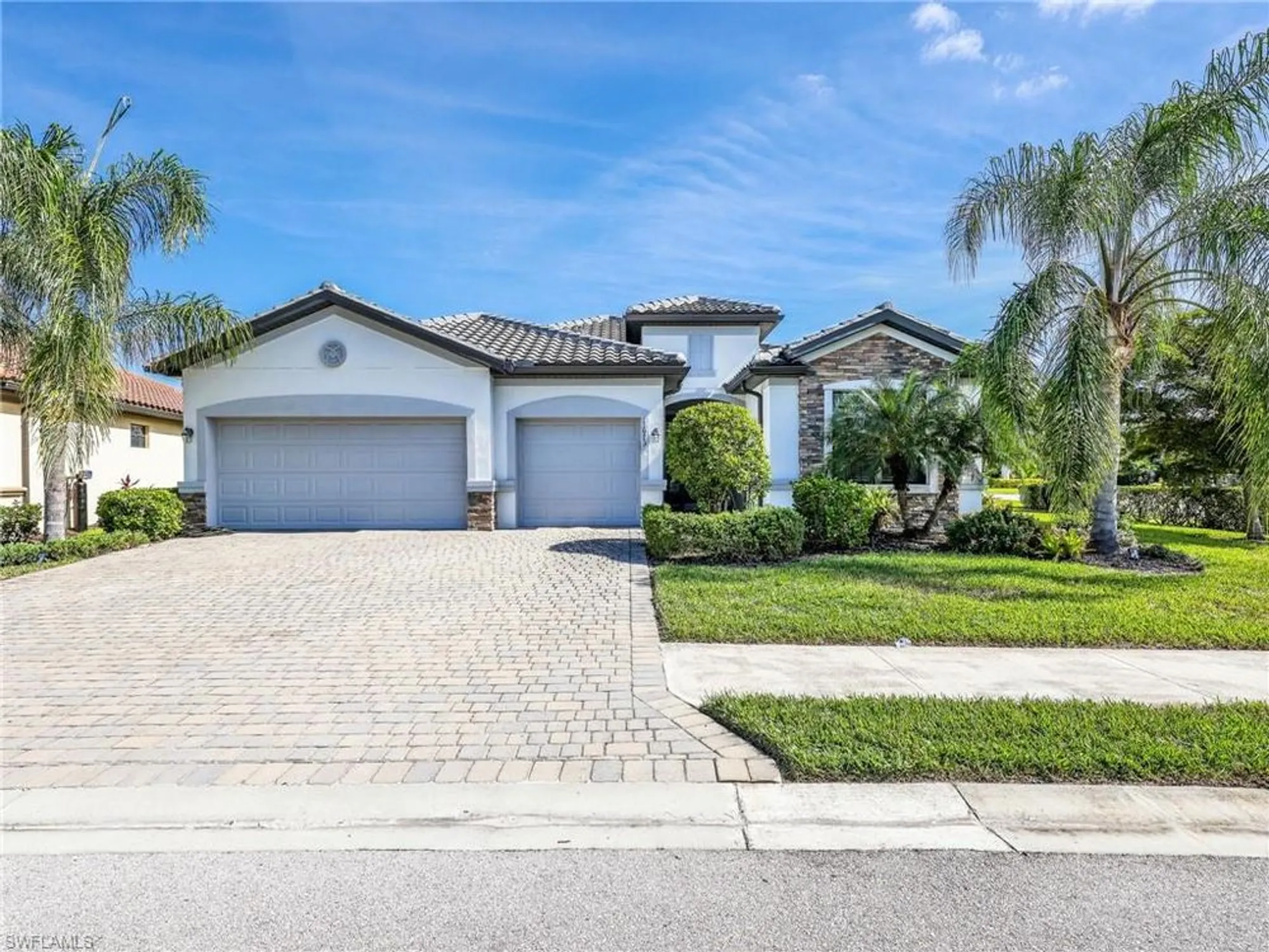 Property Slideshow image 1 of 38 | 11973 bay oak dr, Fort Myers, FL, 33913
