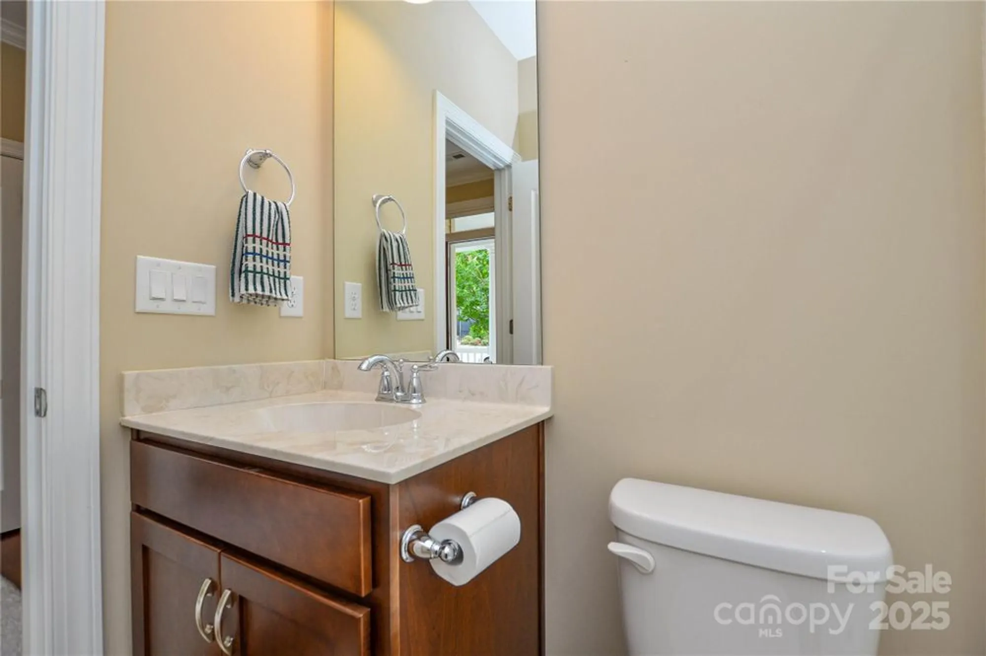 Property Slideshow image 16 of 20 | 11607 meetinghouse dr, Cornelius, NC, 28031