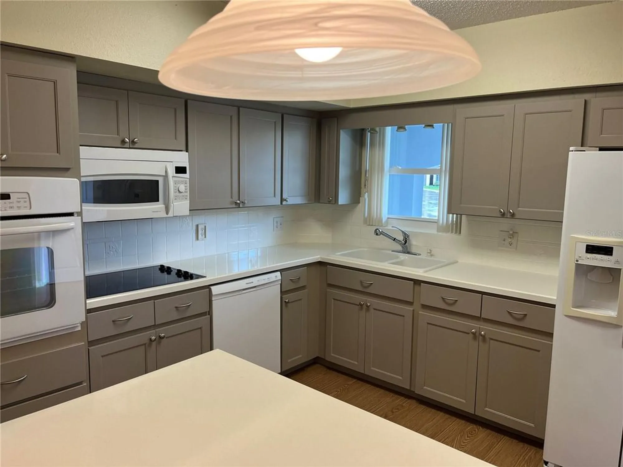 Property Slideshow image 9 of 53 | 2410 franciscan dr 18, Clearwater, FL, 33763