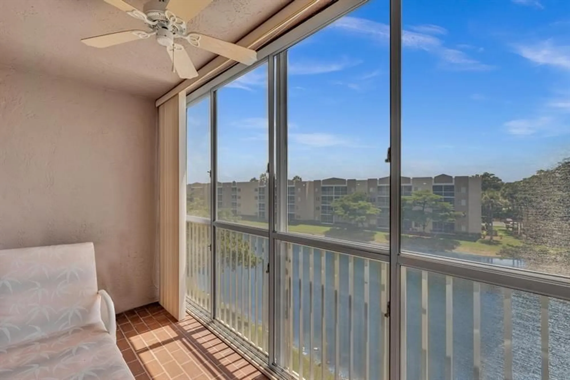 Property Slideshow image 36 of 72 | 9560 weldon cir apt j413, Fort Lauderdale, FL, 33321