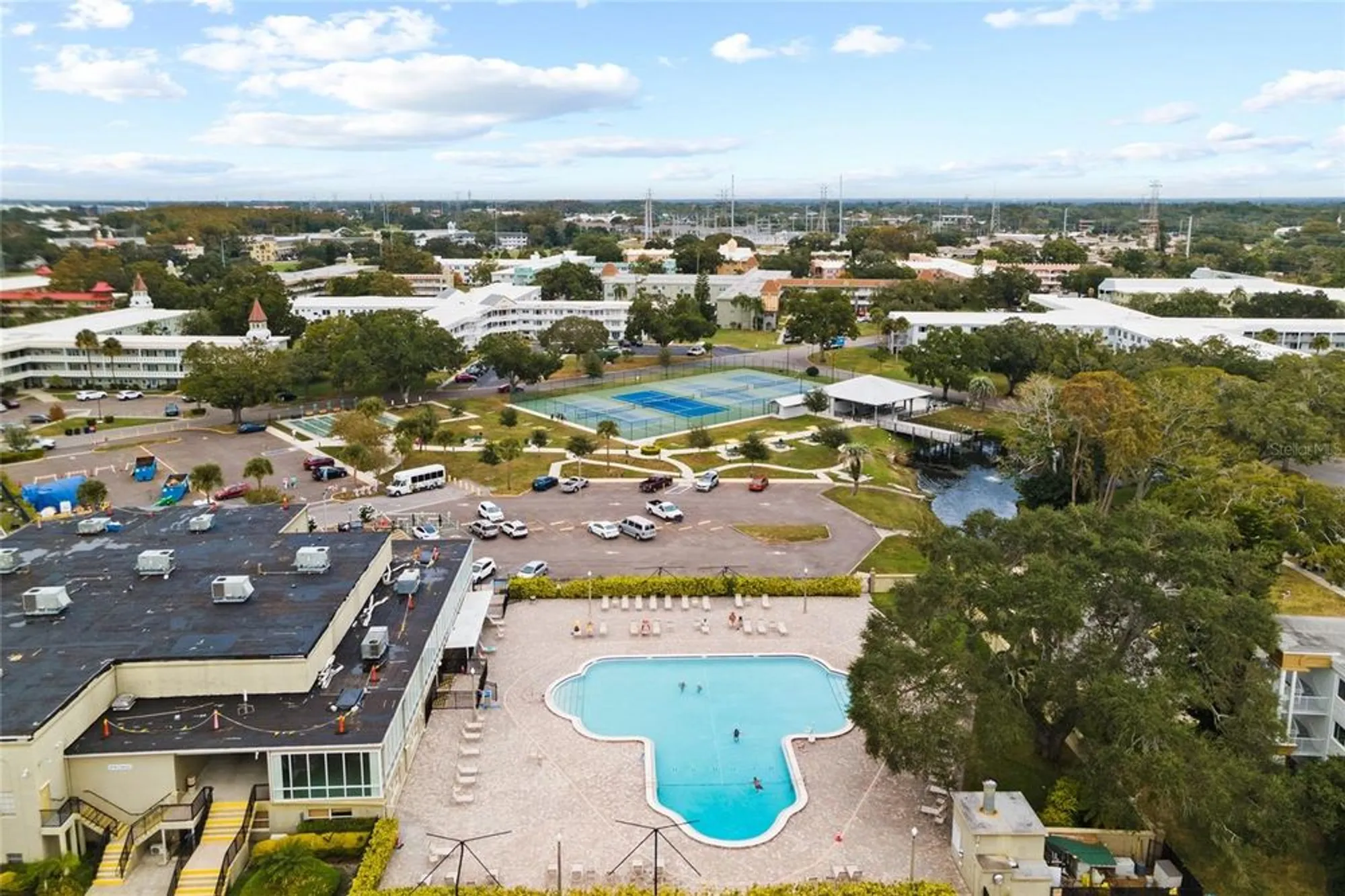 Property Slideshow image 34 of 42 | 2416 world parkway blvd 26, Clearwater, FL, 33763