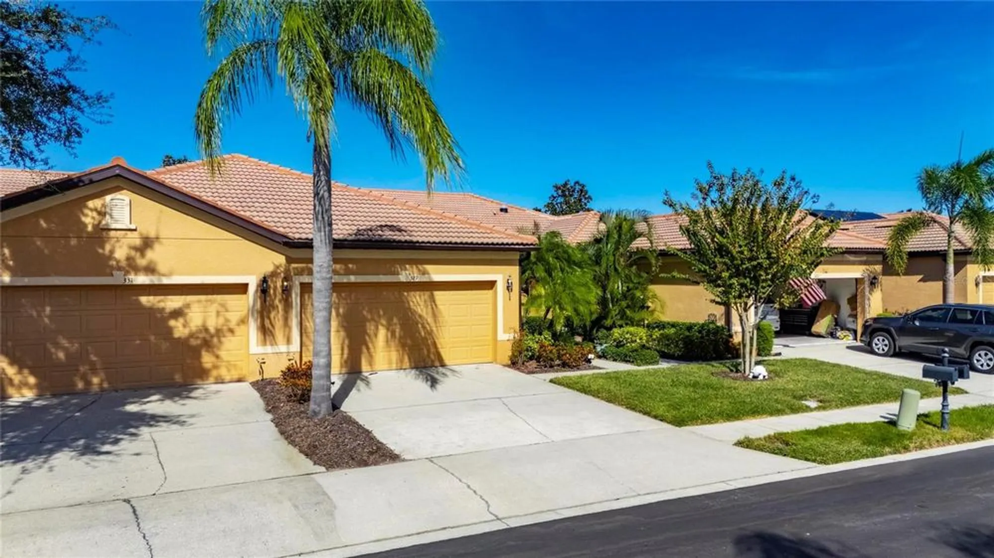 Property Slideshow image 1 of 36 | 329 seneca falls dr, Apollo Beach, FL, 33572