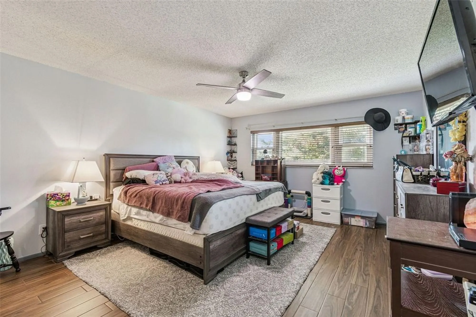 Property Slideshow image 37 of 100 | 2221 norwegian dr 41, Clearwater, FL, 33763