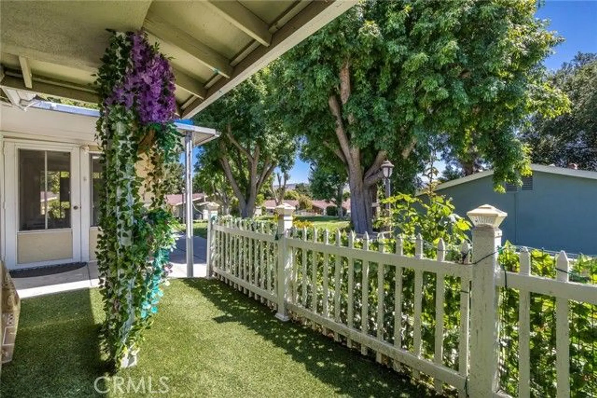 Property Slideshow image 5 of 35 | 19124 avenue of the oaks a, Newhall, CA, 91321