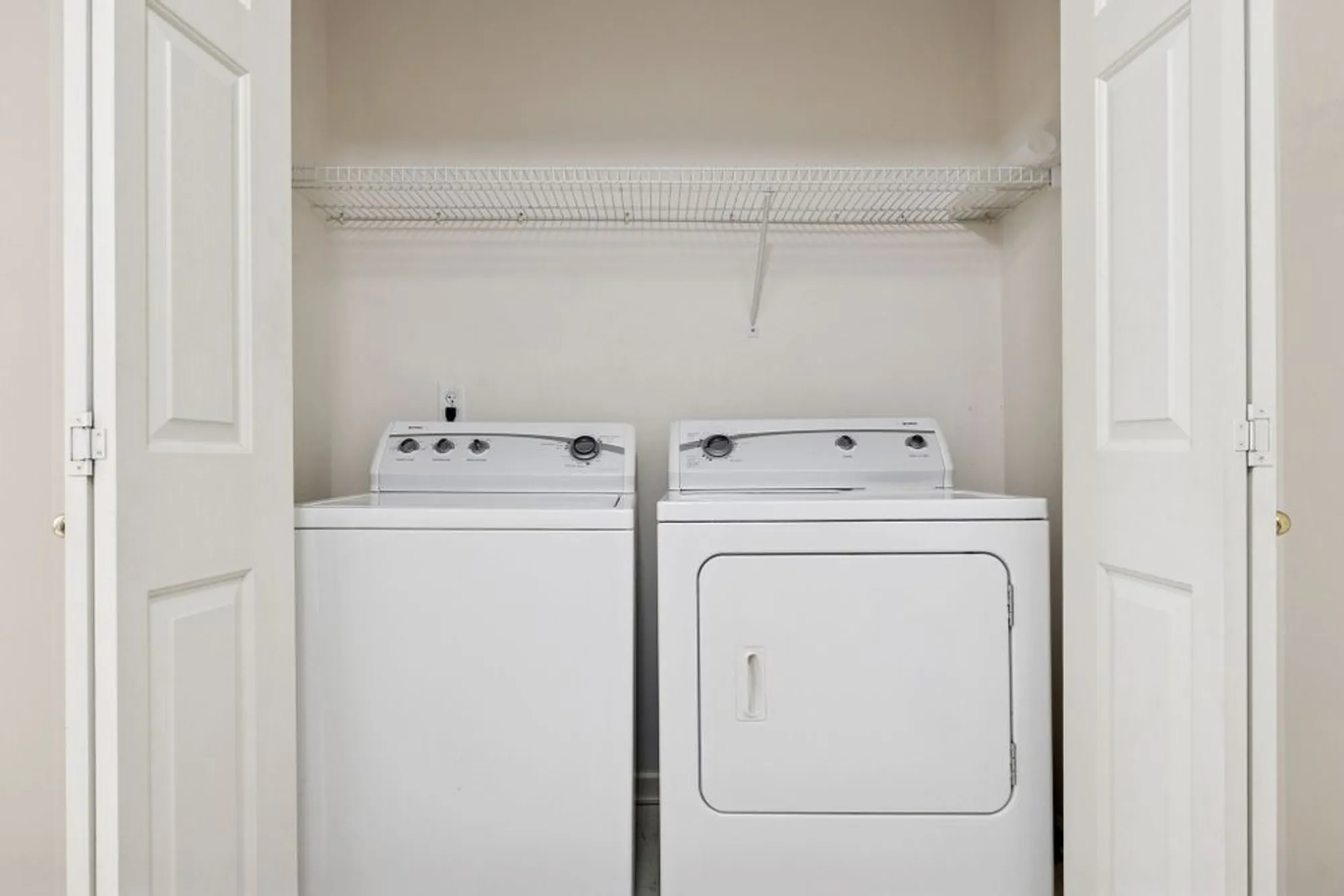 Property Slideshow image 26 of 49 | 117 newsom grn, Nashville, TN, 37221