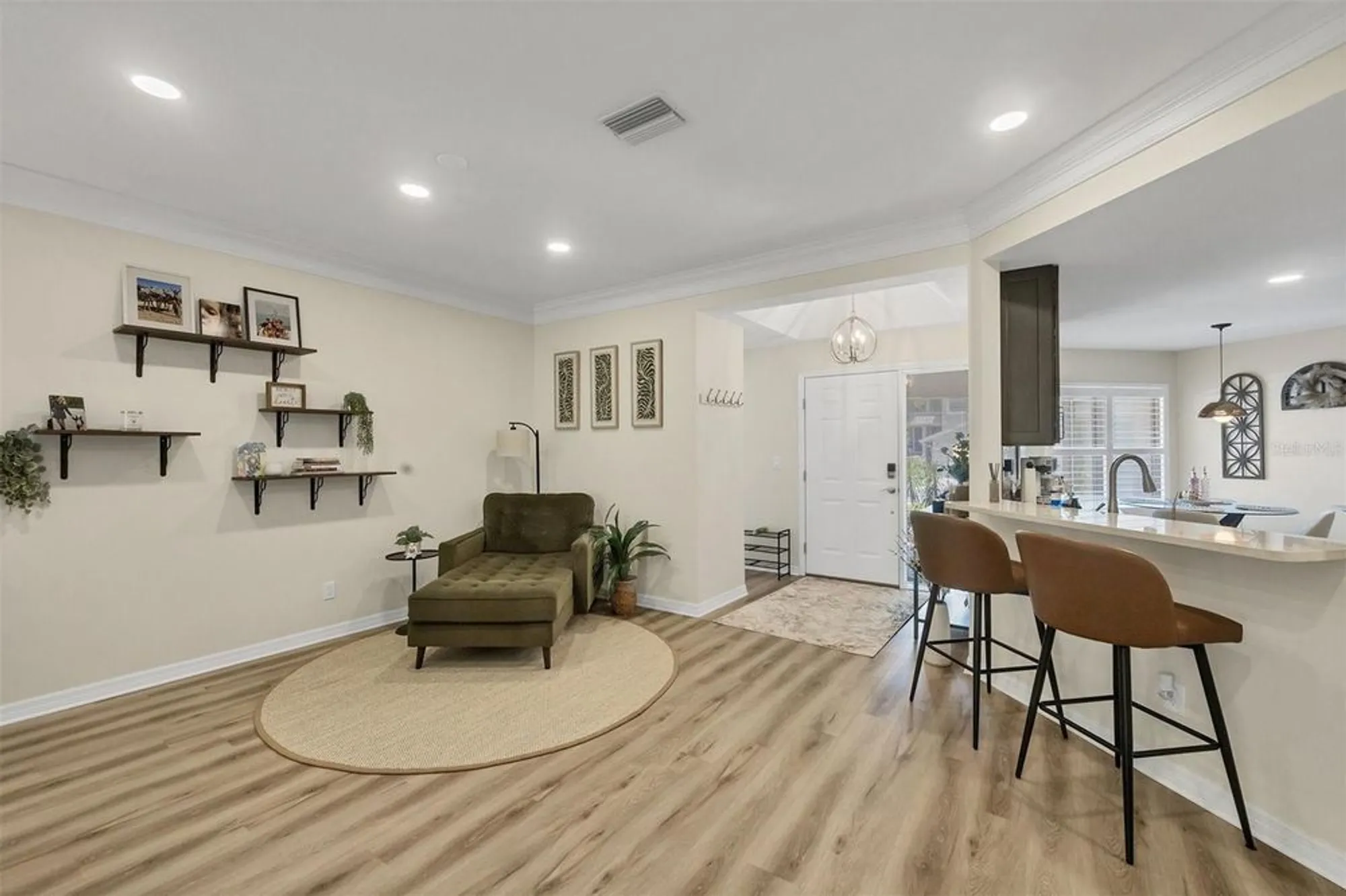 Property Slideshow image 11 of 66 | 1719 starling dr # 1719, Sarasota, FL, 34231