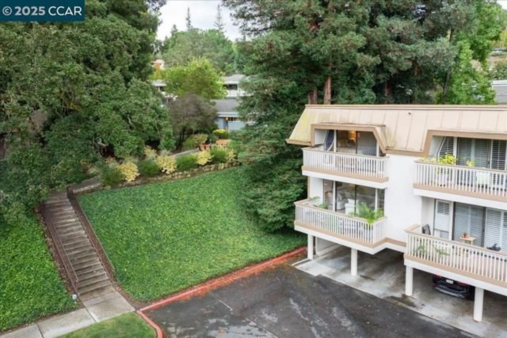 Property Slideshow image 52 of 60 | 1317 canyonwood ct 4, Walnut Creek, CA, 94595